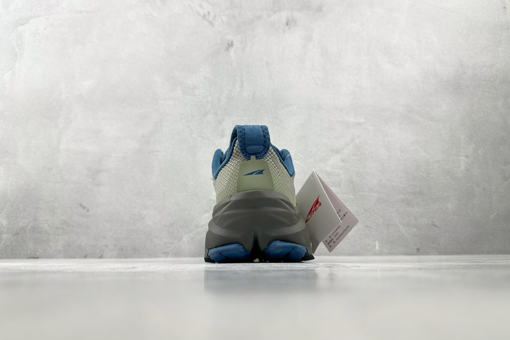 220 Altra OLYMPUS 6 米绿色 ALOA85NJ923-100-Chinese UA Cheap High Quatity Brand Clothes Bags handbags Sneakers wholesale wholesaler seller from China Factory suppliers Fashion Clothing Shoes best Quality Beautiful Price 220 Altra OLYMPUS 6 米绿色 ALOA85NJ923-100