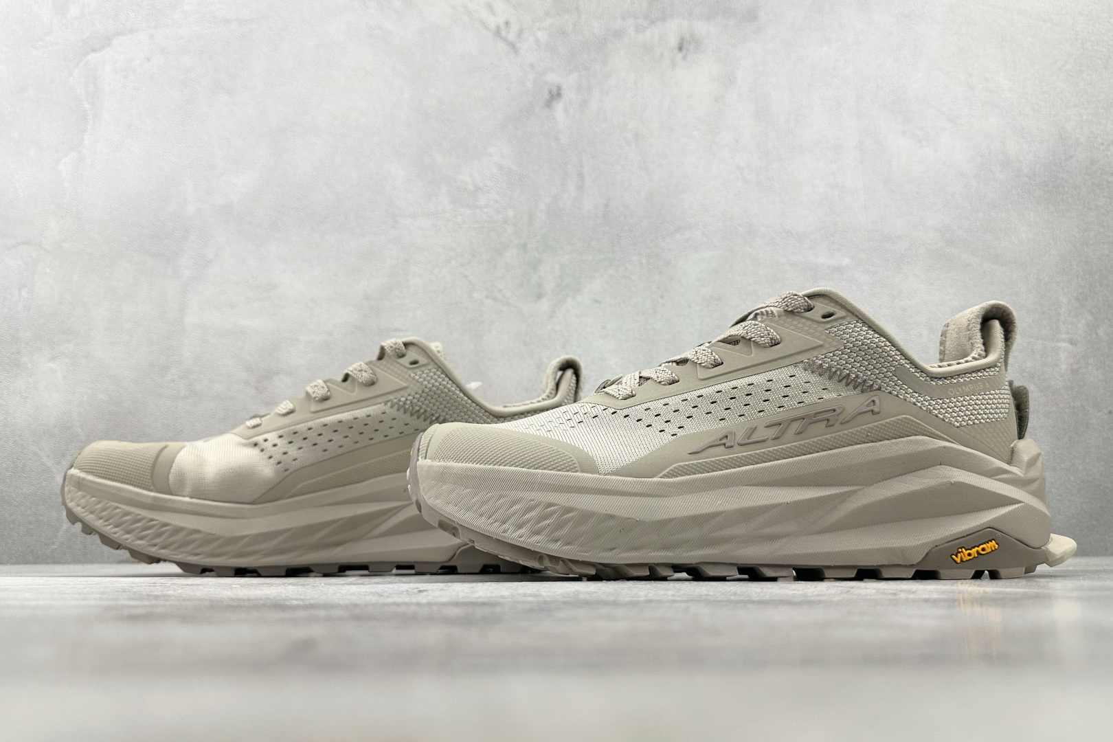 220 Altra OLYMPUS 6 棕色 AL0A85NJ921