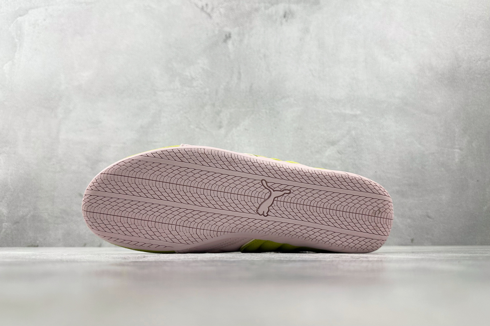 170 平台爆款 PUMA Speedcat 绿色 401657-01-Chinese UA Cheap High Quatity Brand Clothes Bags handbags Sneakers wholesale wholesaler seller from China Factory suppliers Fashion Clothing Shoes best Quality Beautiful Price 170 平台爆款 PUMA Speedcat 绿色 401657-01