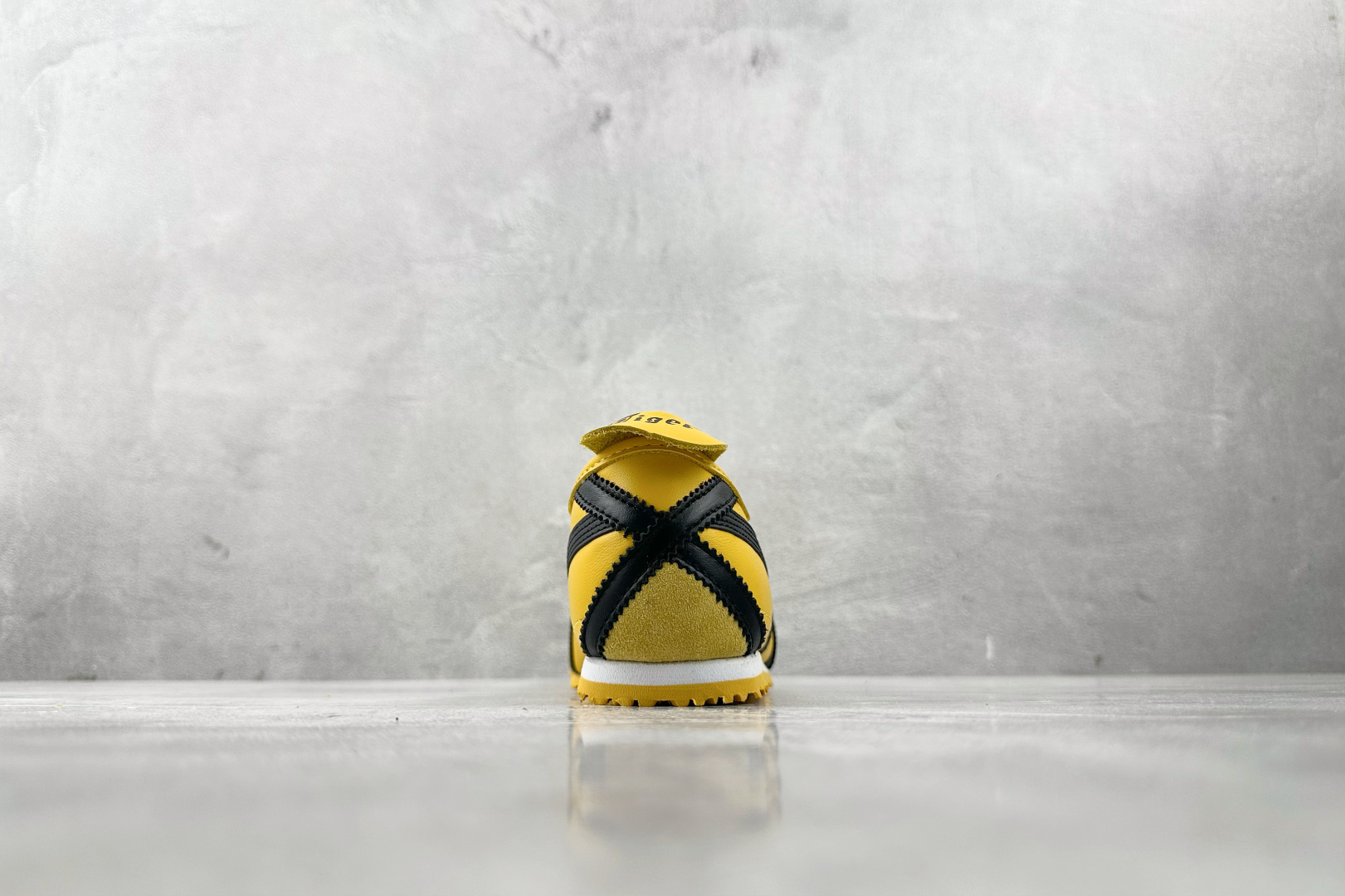 200 Onitsuka Tiger鬼塚虎 MEXICO 66 黄色 1183C102-751-Chinese UA Cheap High Quatity Brand Clothes Bags handbags Sneakers wholesale wholesaler seller from China Factory suppliers Fashion Clothing Shoes best Quality Beautiful Price 200 Onitsuka Tiger鬼塚虎 MEXICO 66 黄色 1183C102-751