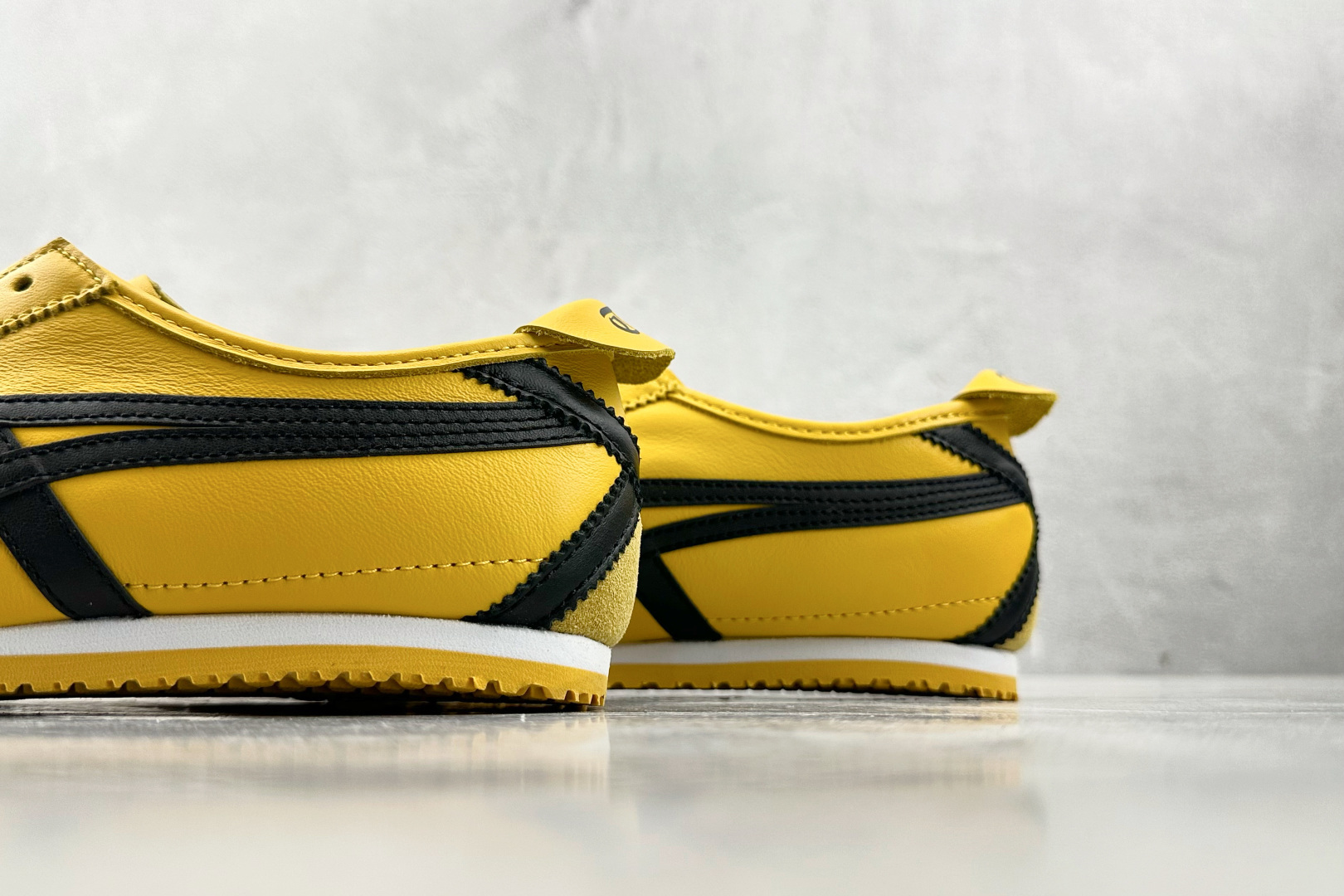 200 Onitsuka Tiger鬼塚虎 MEXICO 66 黄色 1183C102-751-Chinese UA Cheap High Quatity Brand Clothes Bags handbags Sneakers wholesale wholesaler seller from China Factory suppliers Fashion Clothing Shoes best Quality Beautiful Price 200 Onitsuka Tiger鬼塚虎 MEXICO 66 黄色 1183C102-751