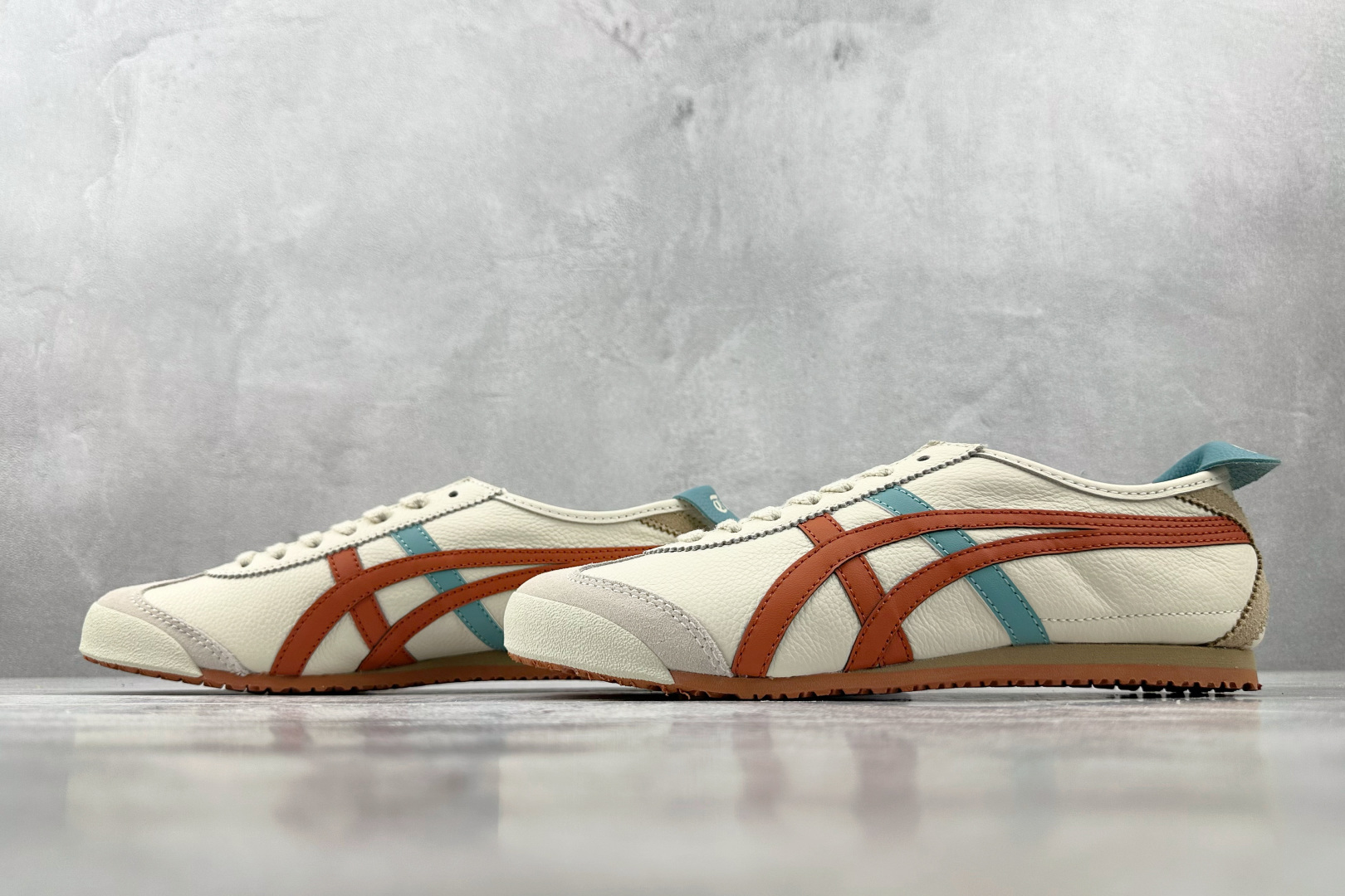 200 Onitsuka Tiger鬼塚虎 MEXICO 66 白蓝橙 1183A201-116-Chinese UA Cheap High Quatity Brand Clothes Bags handbags Sneakers wholesale wholesaler seller from China Factory suppliers Fashion Clothing Shoes best Quality Beautiful Price 200 Onitsuka Tiger鬼塚虎 MEXICO 66 白蓝橙 1183A201-116