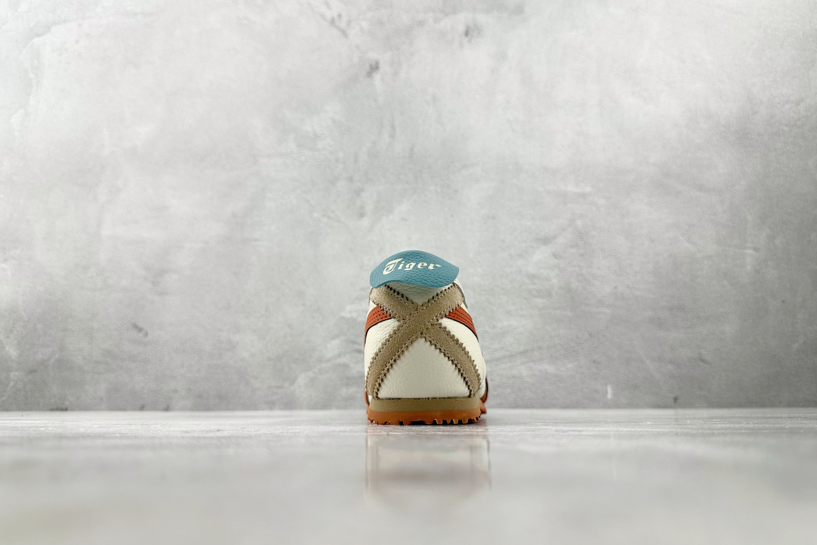 200 Onitsuka Tiger鬼塚虎 MEXICO 66 白蓝橙 1183A201-116-Chinese UA Cheap High Quatity Brand Clothes Bags handbags Sneakers wholesale wholesaler seller from China Factory suppliers Fashion Clothing Shoes best Quality Beautiful Price 200 Onitsuka Tiger鬼塚虎 MEXICO 66 白蓝橙 1183A201-116