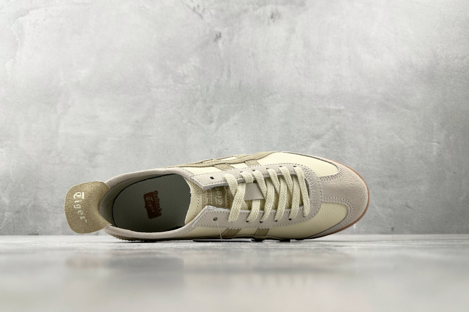 Onitsuka Tiger鬼塚虎 MEXICO 66 灰棕 1183C076-101 Onitsuka Tiger鬼塚虎 MEXICO 66 灰棕 1183C076-101