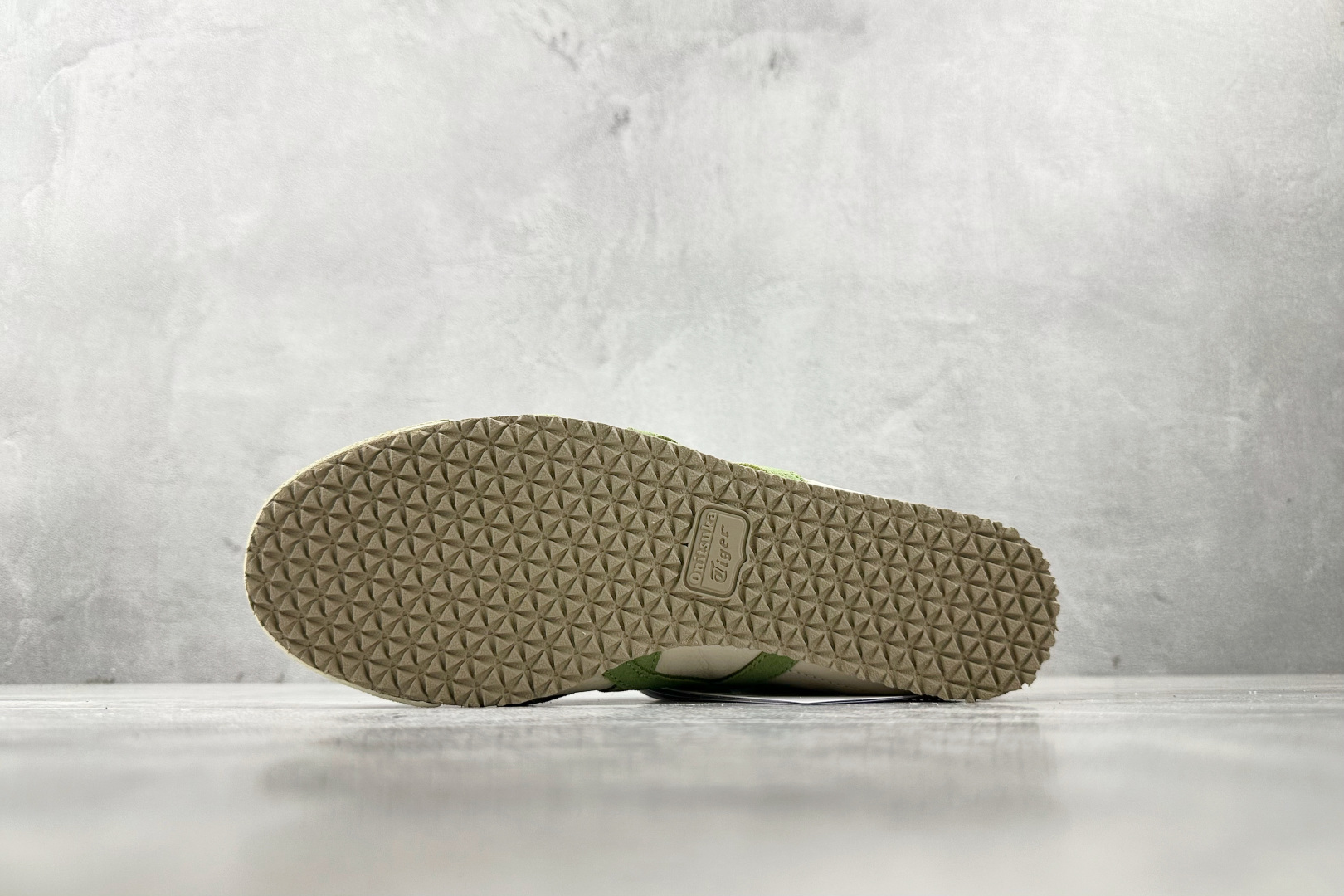 Onitsuka Tiger鬼塚虎 MEXICO 66 米绿 1183B391-202