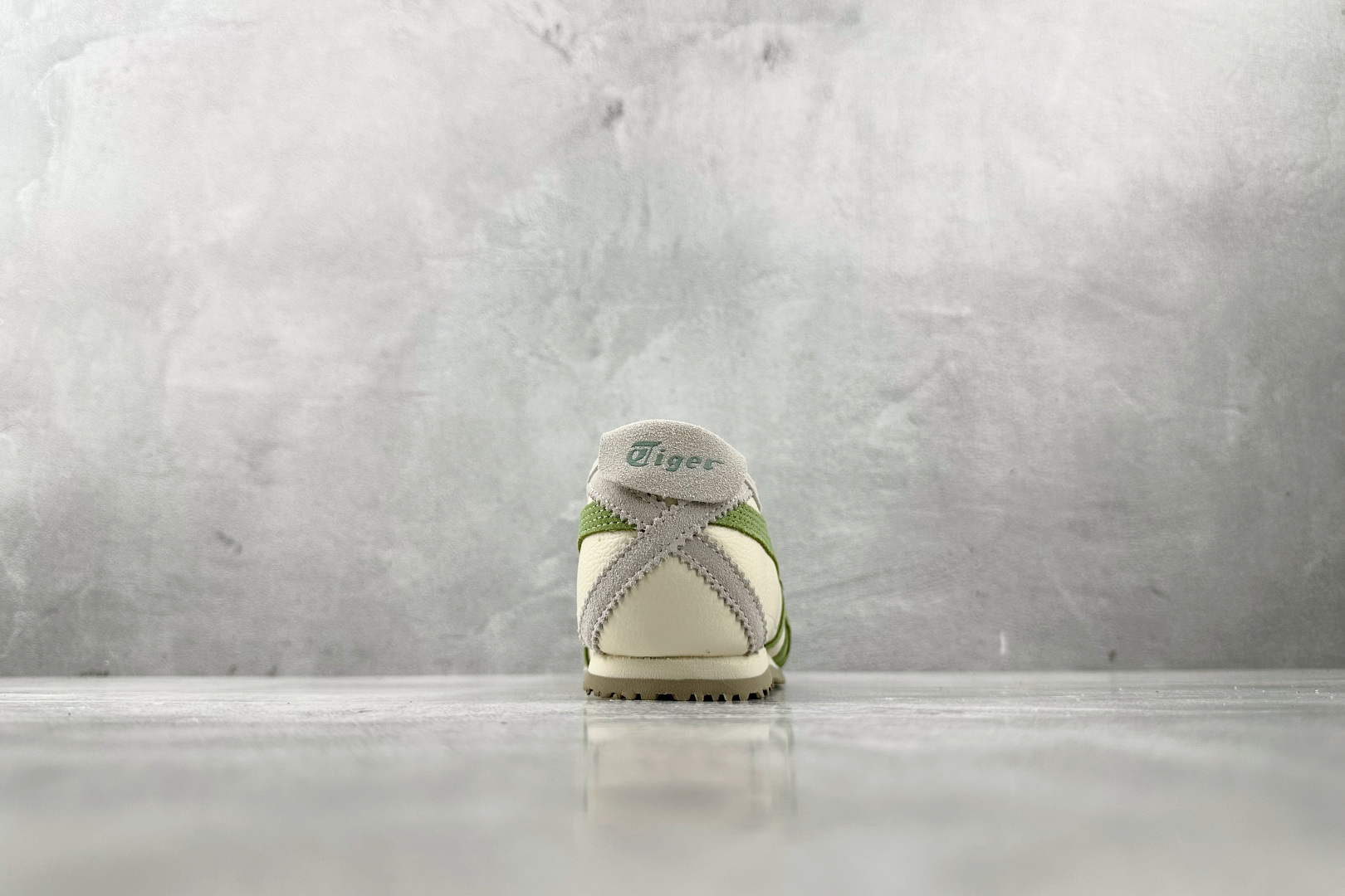Onitsuka Tiger鬼塚虎 MEXICO 66 米绿 1183B391-202