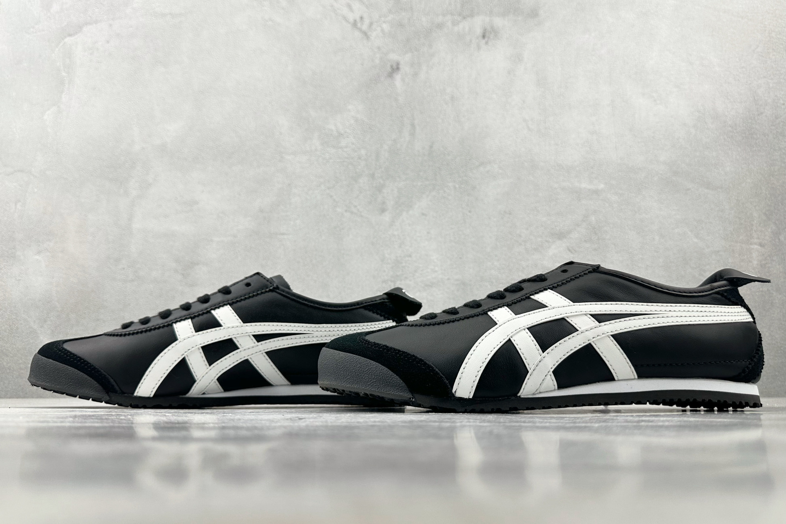 
版型 用料 细节 清洁度  公司级别 可对比同价位 
Onitsuka Tiger鬼塚虎 MEXICO