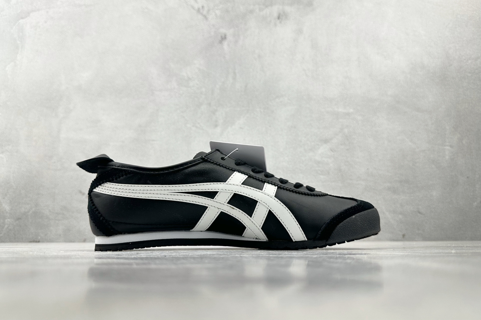 
版型 用料 细节 清洁度  公司级别 可对比同价位 
Onitsuka Tiger鬼塚虎 MEXICO