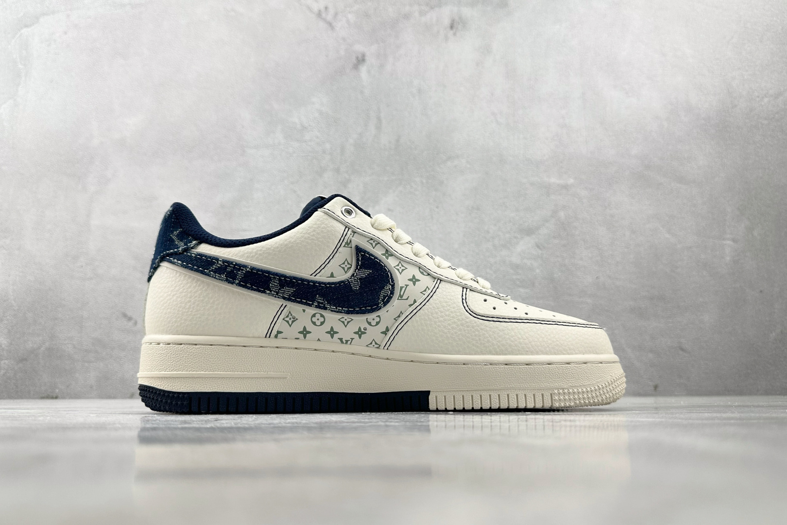 260 Nike Air Force 1'07 LV 联名 米白蓝 YX5066-342-Chinese UA Cheap High Quatity Brand Clothes Bags handbags Sneakers wholesale wholesaler seller from China Factory suppliers Fashion Clothing Shoes best Quality Beautiful Price 260 Nike Air Force 1'07 LV 联名 米白蓝 YX5066-342