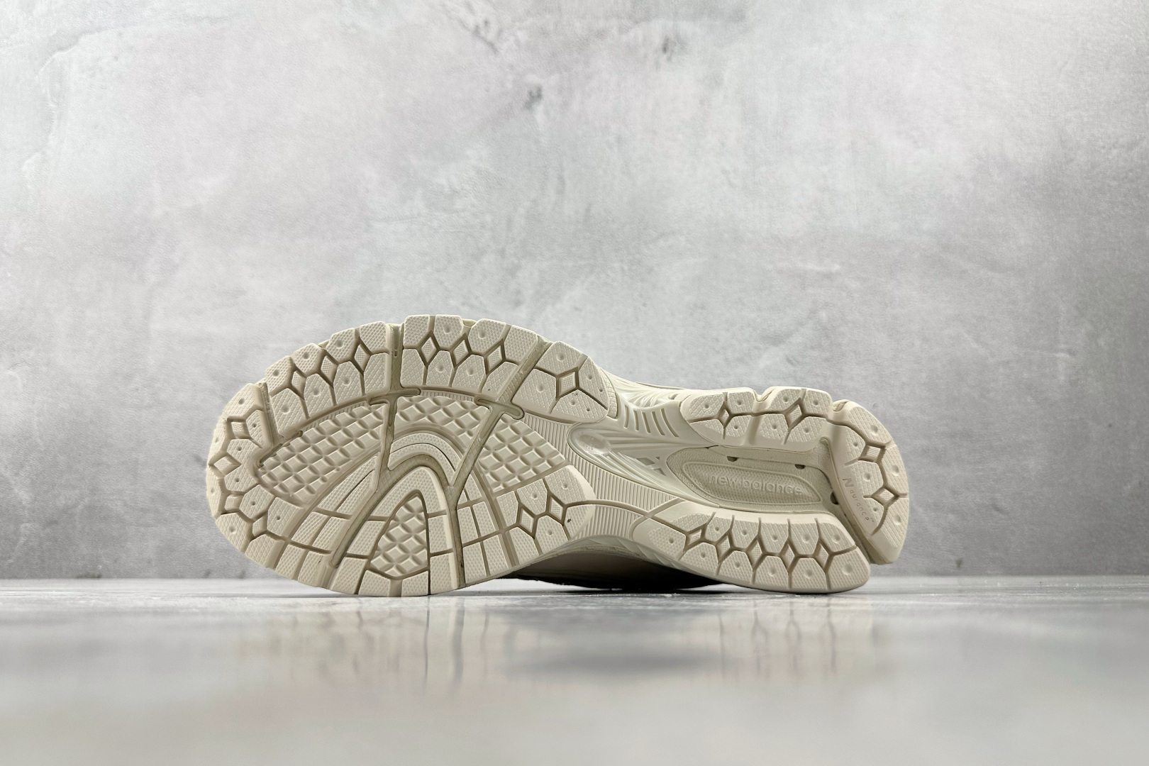 大厂出品 New Balance NB 1906R 浅米色 U1906RLI 大厂出品 New Balance NB 1906R 浅米色 U1906RLI