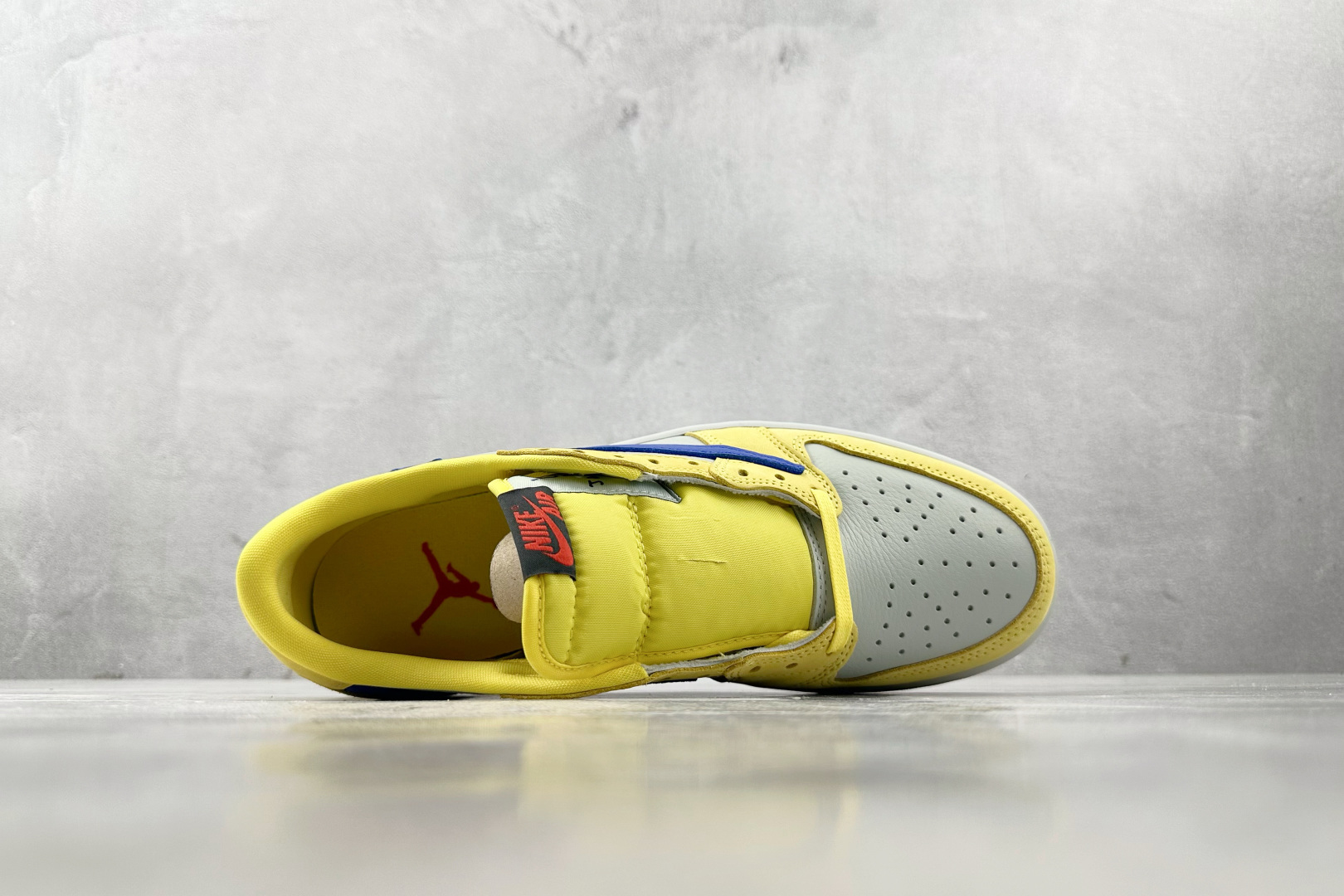 360 Travis Scott × Jordan Air Jordan 1 倒钩 7.0 Low Canary Yellow 联名款 金丝雀黄 蓝色 DZ4137-700
