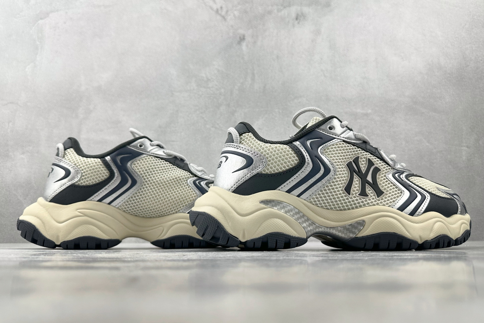 200 MLB 纽约洋基队 炭灰色 3ASHW075N-50C-Chinese UA Cheap High Quatity Brand Clothes Bags handbags Sneakers wholesale wholesaler seller from China Factory suppliers Fashion Clothing Shoes best Quality Beautiful Price 200 MLB 纽约洋基队 炭灰色 3ASHW075N-50C