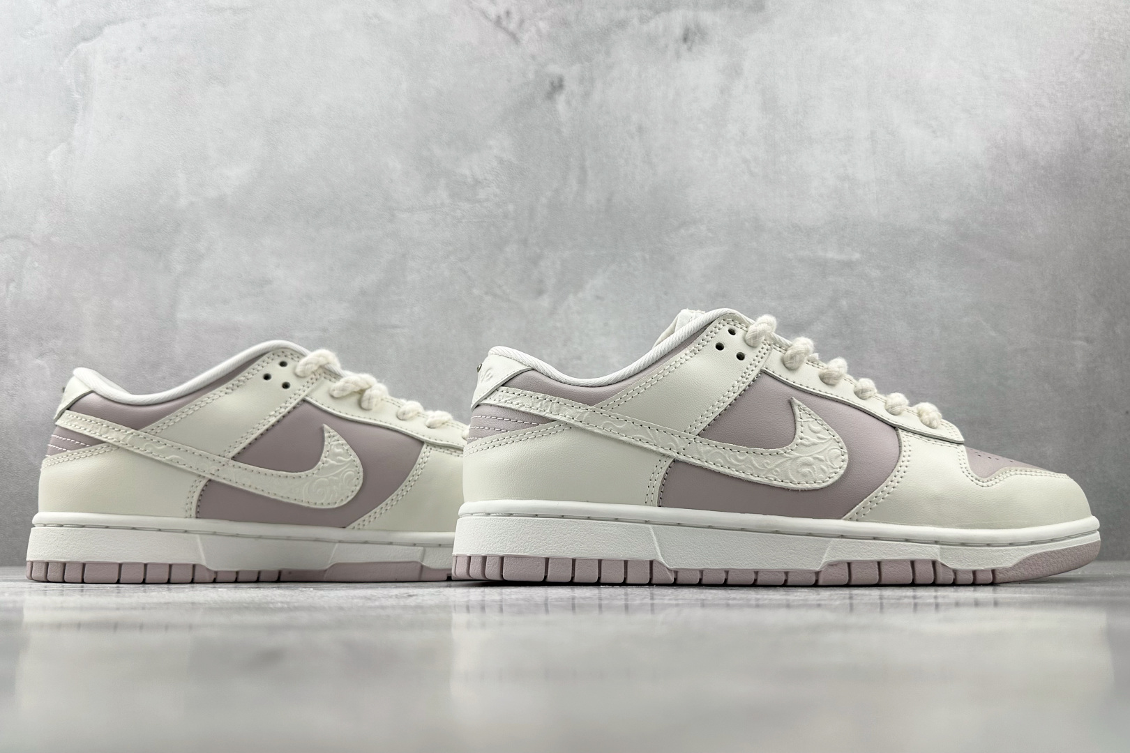 特价 
Nike Dunk Low 灰色

货号：IH0639-011
尺码：35.5 36 36.5 