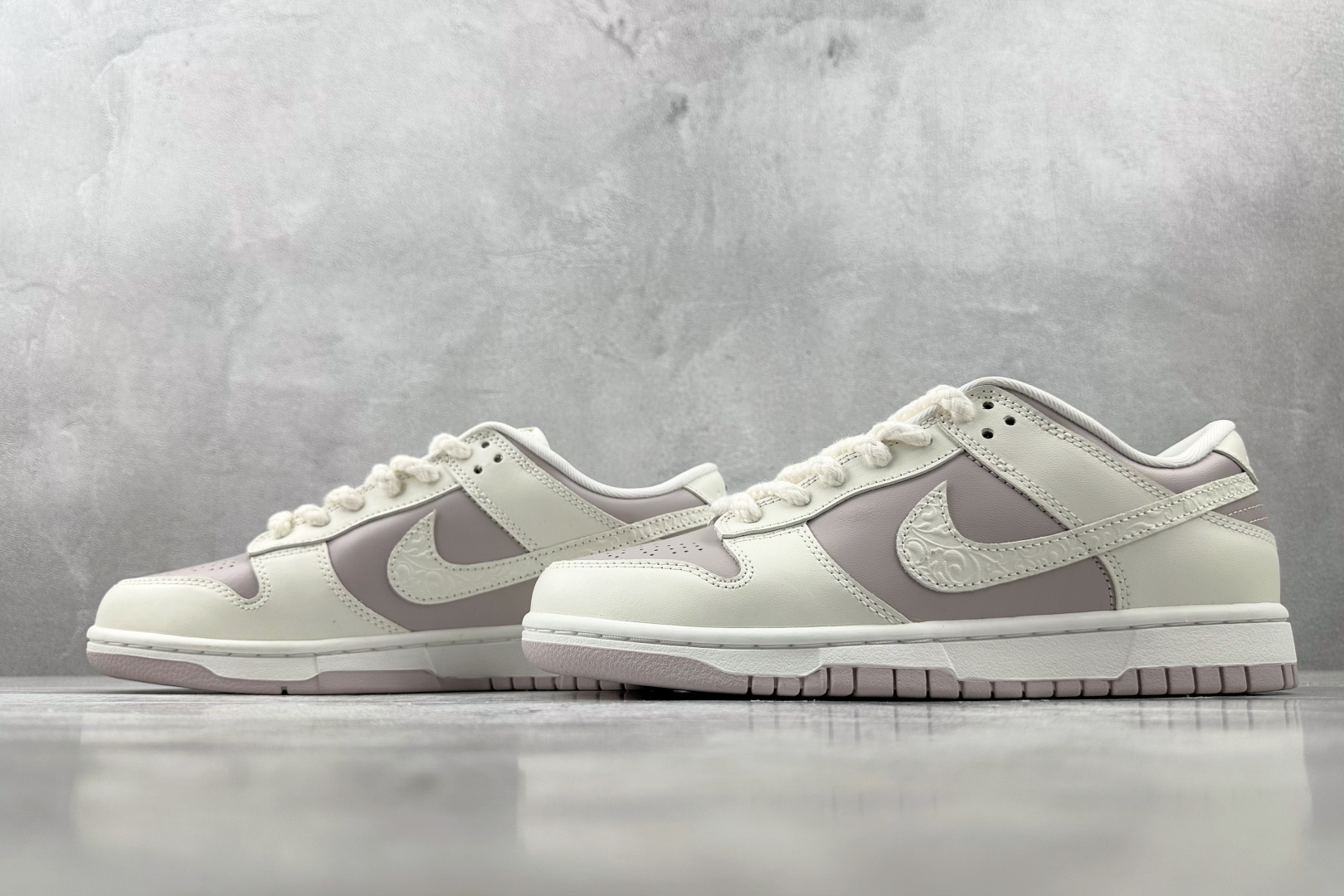 特价 
Nike Dunk Low 灰色

货号：IH0639-011
尺码：35.5 36 36.5 