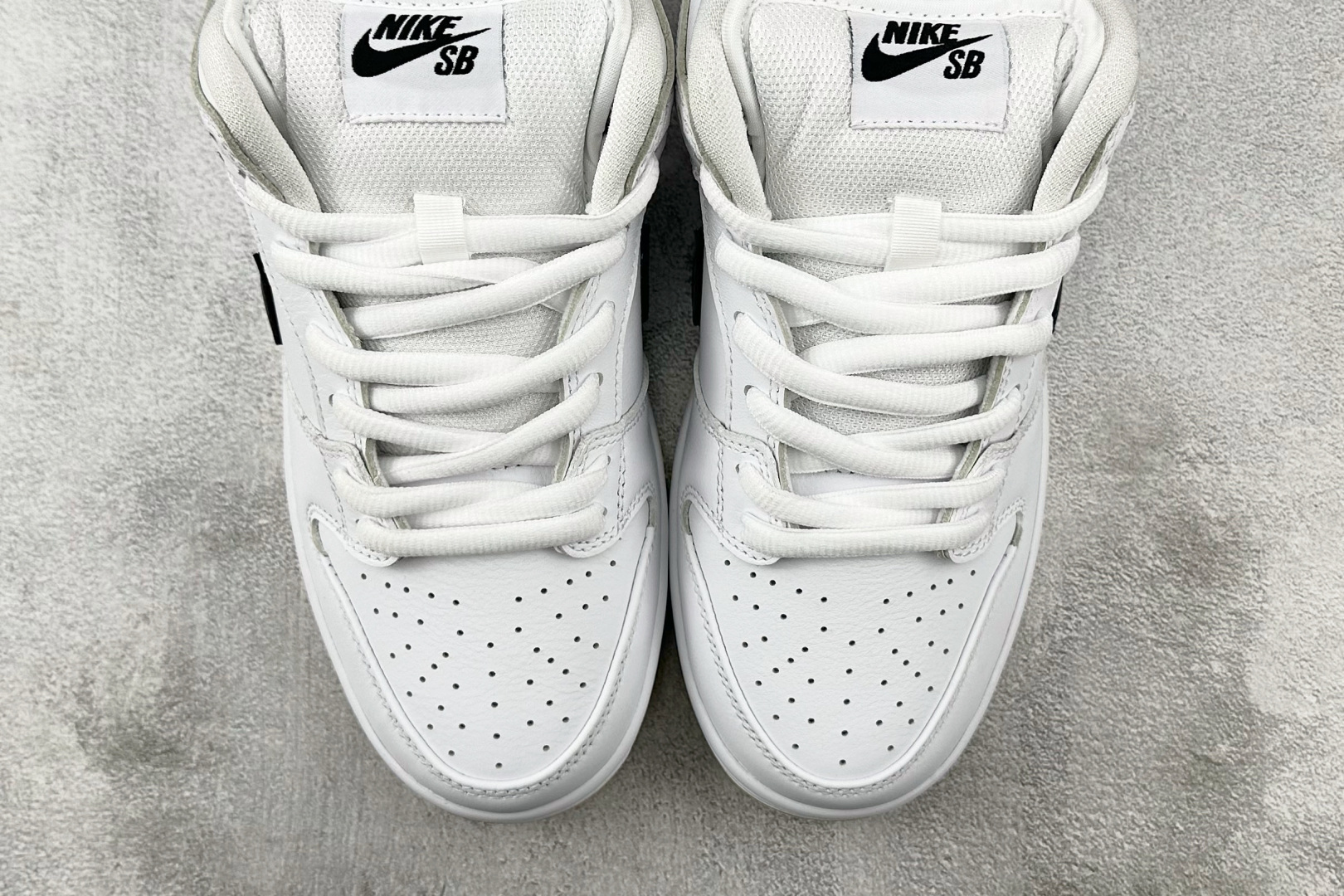 330 Nike Dunk SB pro iso ”white gum”白黑 CD2563-101-Chinese UA Cheap High Quatity Brand Clothes Bags handbags Sneakers wholesale wholesaler seller from China Factory suppliers Fashion Clothing Shoes best Quality Beautiful Price 330 Nike Dunk SB pro iso ”white gum”白黑 CD2563-101