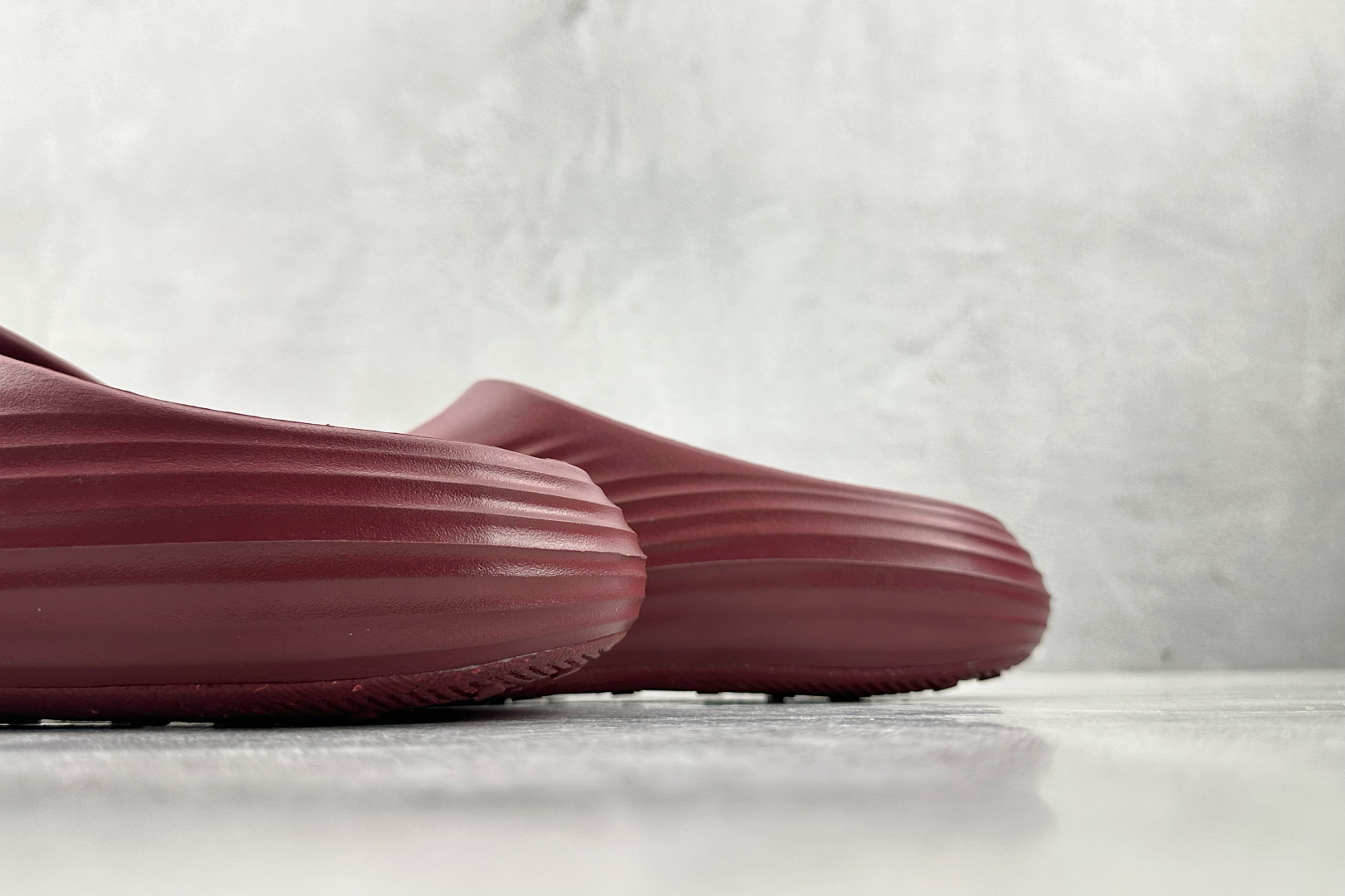 110 大厂出品 Nike ReactX Rejuven8 Slide 红色 HV4479-600-Chinese UA Cheap High Quatity Brand Clothes Bags handbags Sneakers wholesale wholesaler seller from China Factory suppliers Fashion Clothing Shoes best Quality Beautiful Price 110 大厂出品 Nike ReactX Rejuven8 Slide 红色 HV4479-600