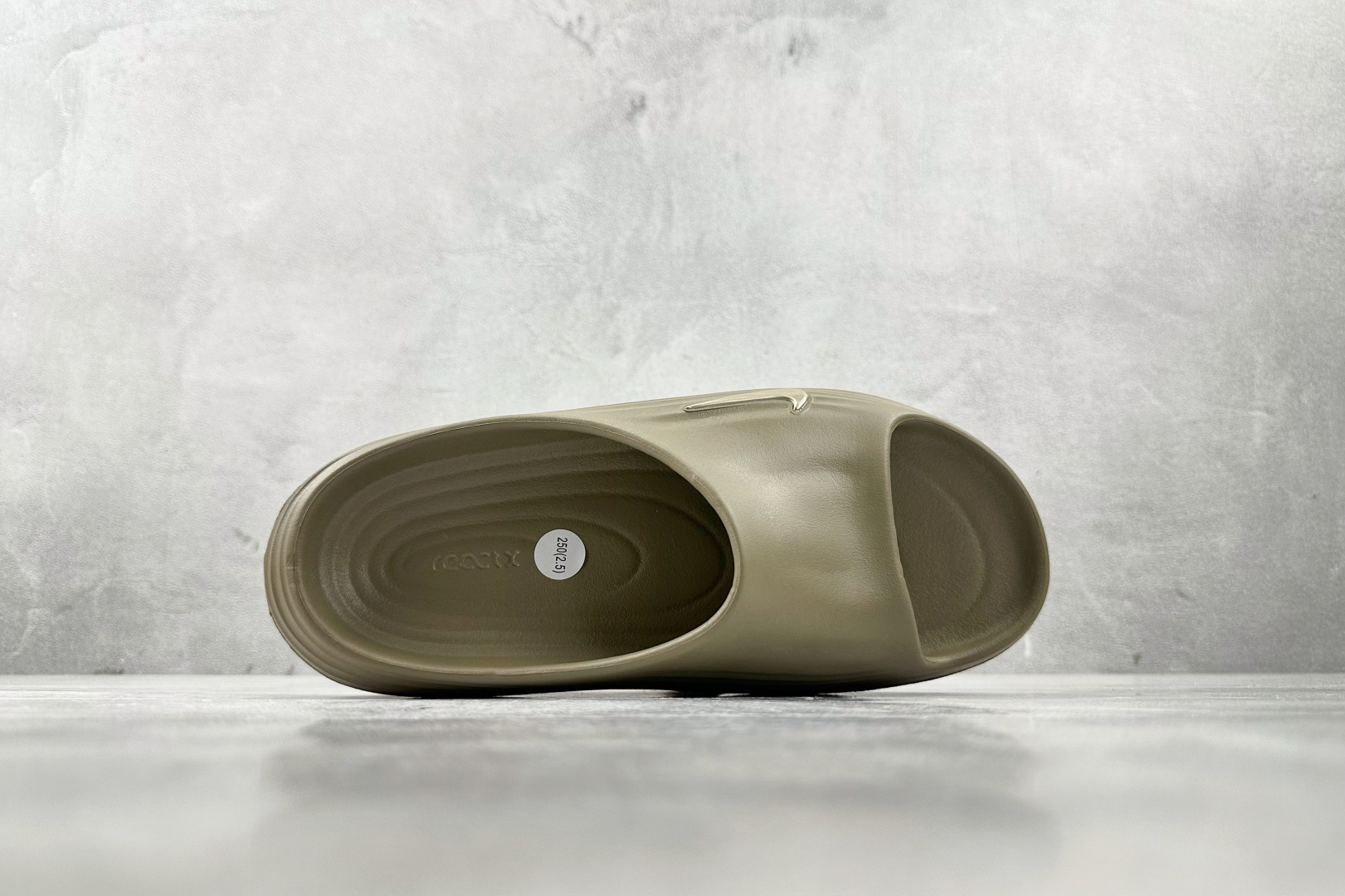 110 大厂出品 Nike ReactX Rejuven8 Slide 棕色 HV4479-200-Chinese UA Cheap High Quatity Brand Clothes Bags handbags Sneakers wholesale wholesaler seller from China Factory suppliers Fashion Clothing Shoes best Quality Beautiful Price 110 大厂出品 Nike ReactX Rejuven8 Slide 棕色 HV4479-200