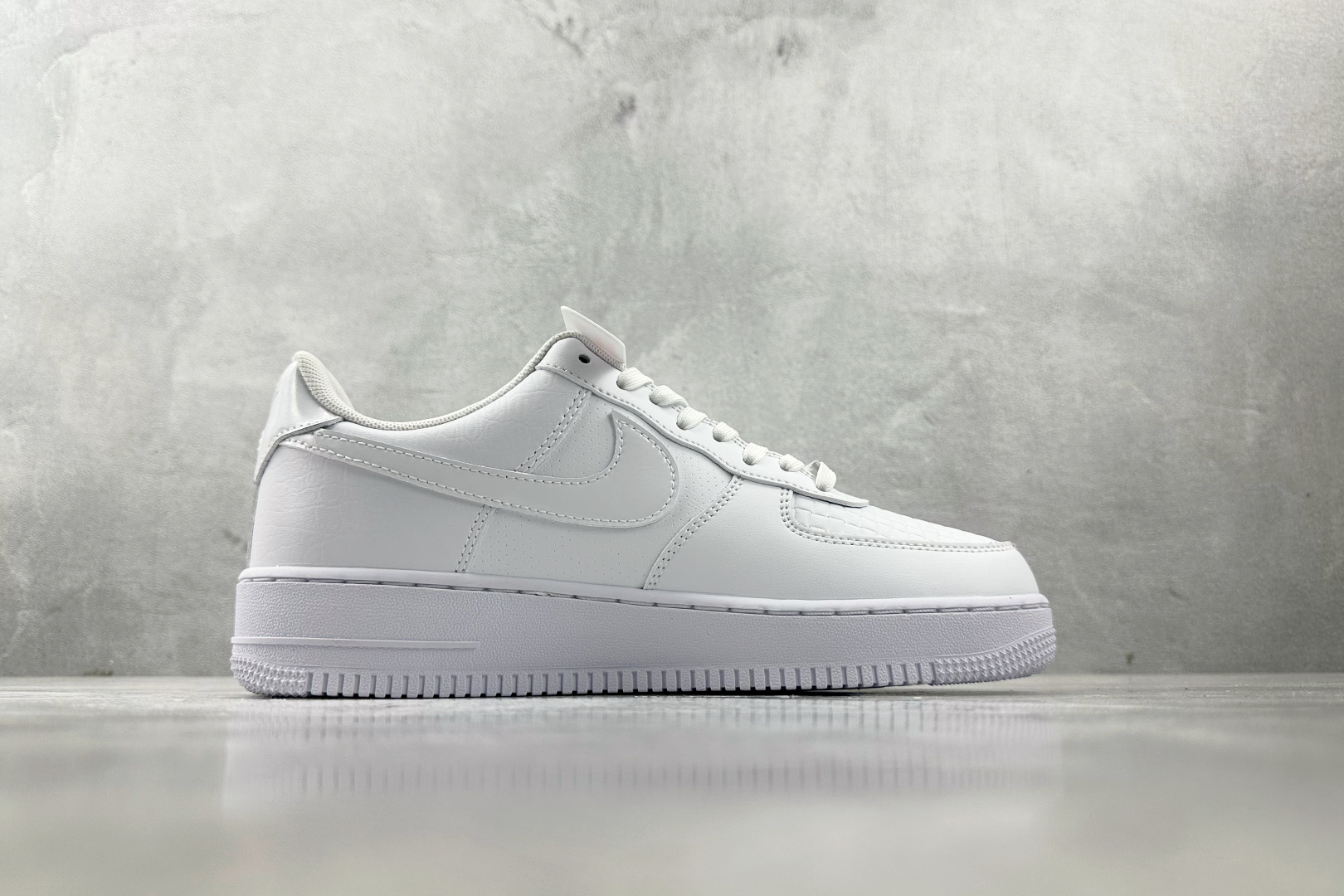 Nike Air Force 1 LOW 白色 HF2893-100