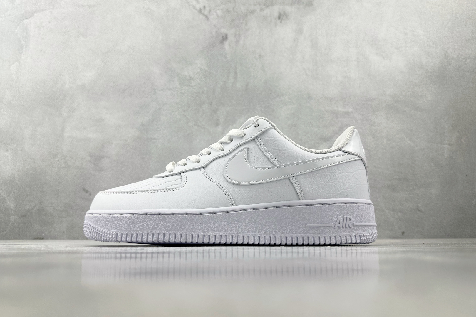 Nike Air Force 1 LOW 白色 HF2893-100