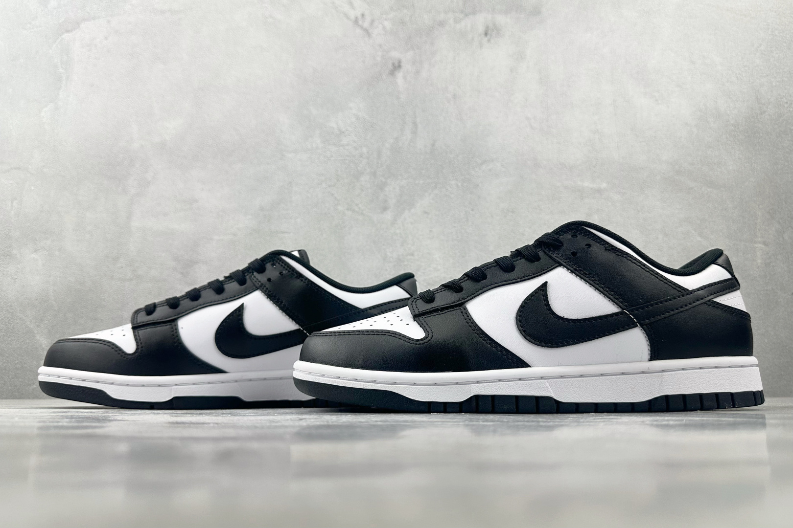 特价 
Nike Dunk LOW RETRO Panda White Black白黑

货号：HF54