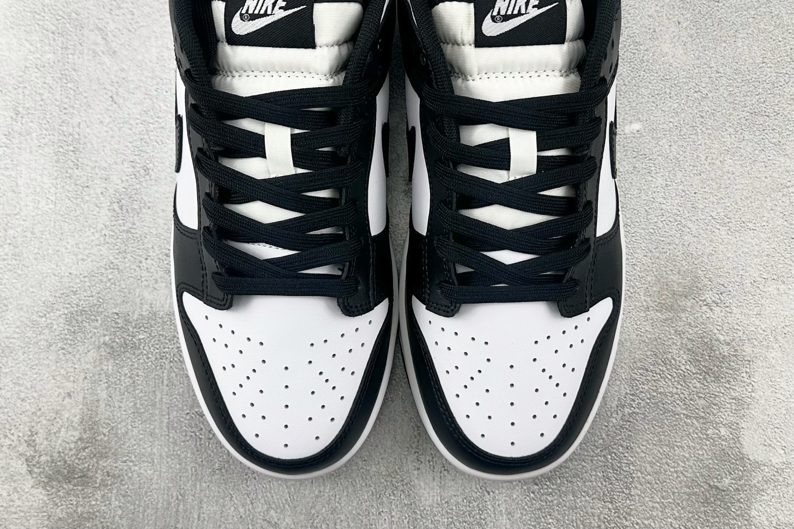 特价 
Nike Dunk LOW RETRO Panda White Black白黑

货号：HF54