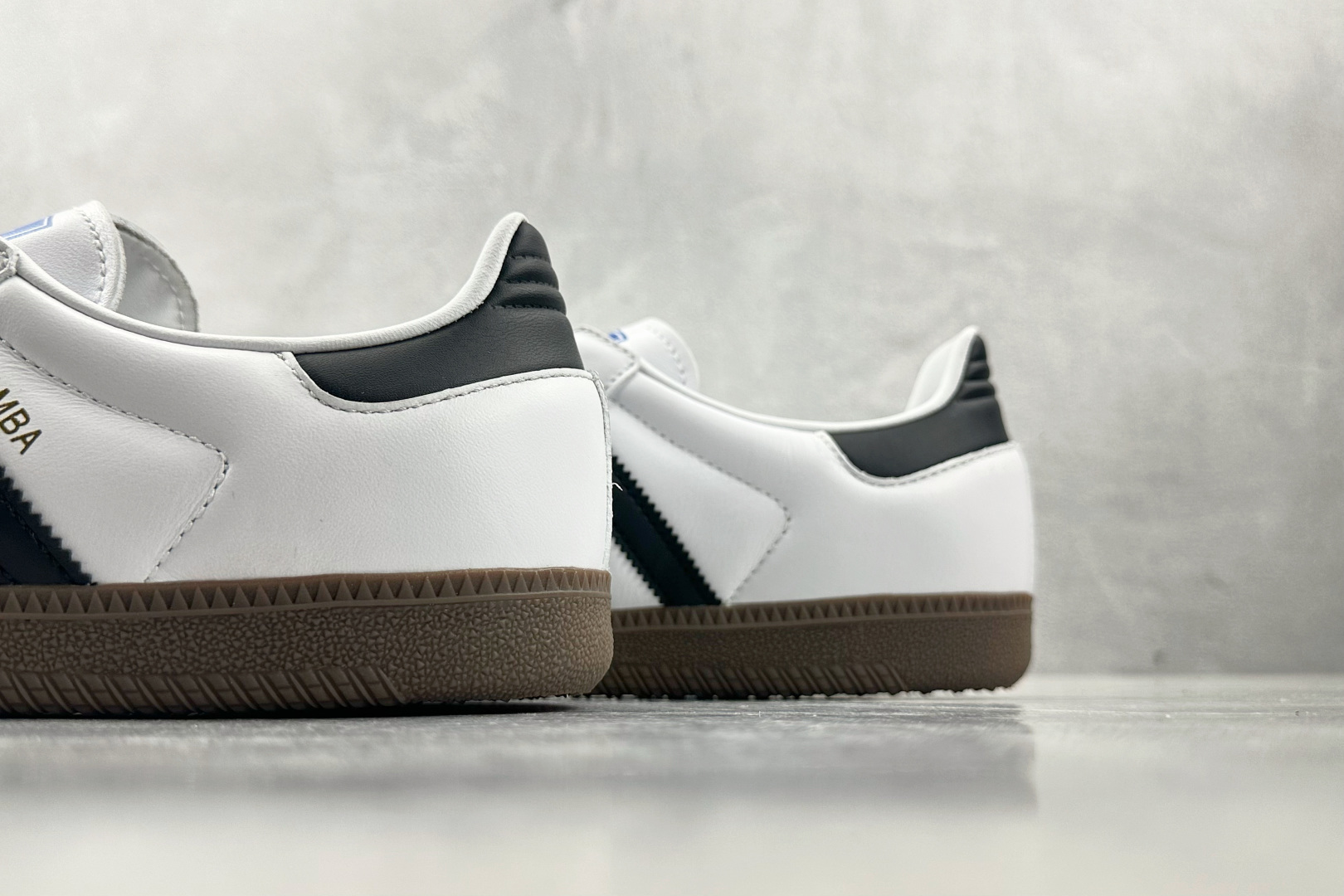 adidas originals Samba 黑白灰 B75806 adidas originals Samba 黑白灰 B75806