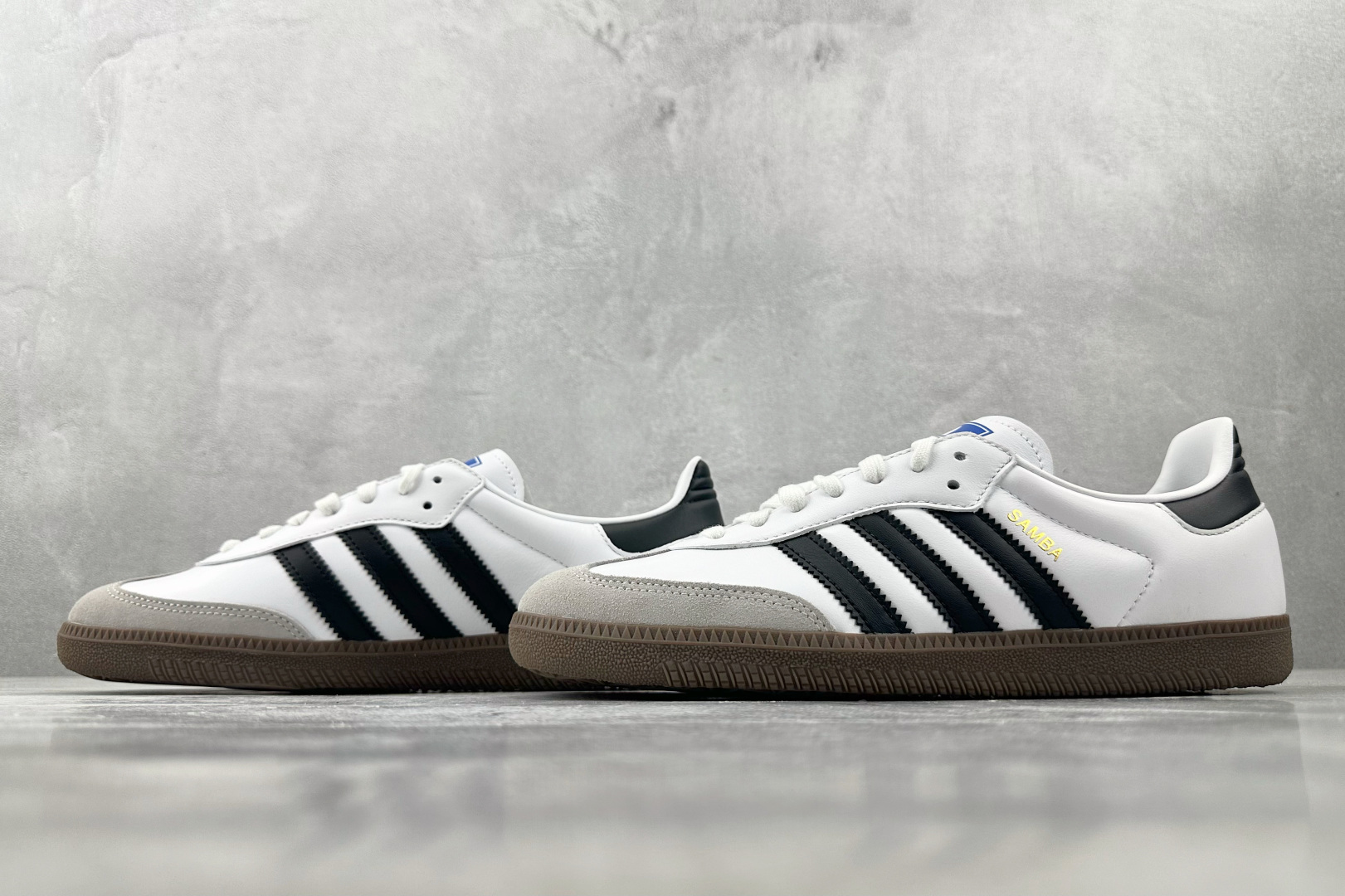 adidas originals Samba 黑白灰 B75806 adidas originals Samba 黑白灰 B75806