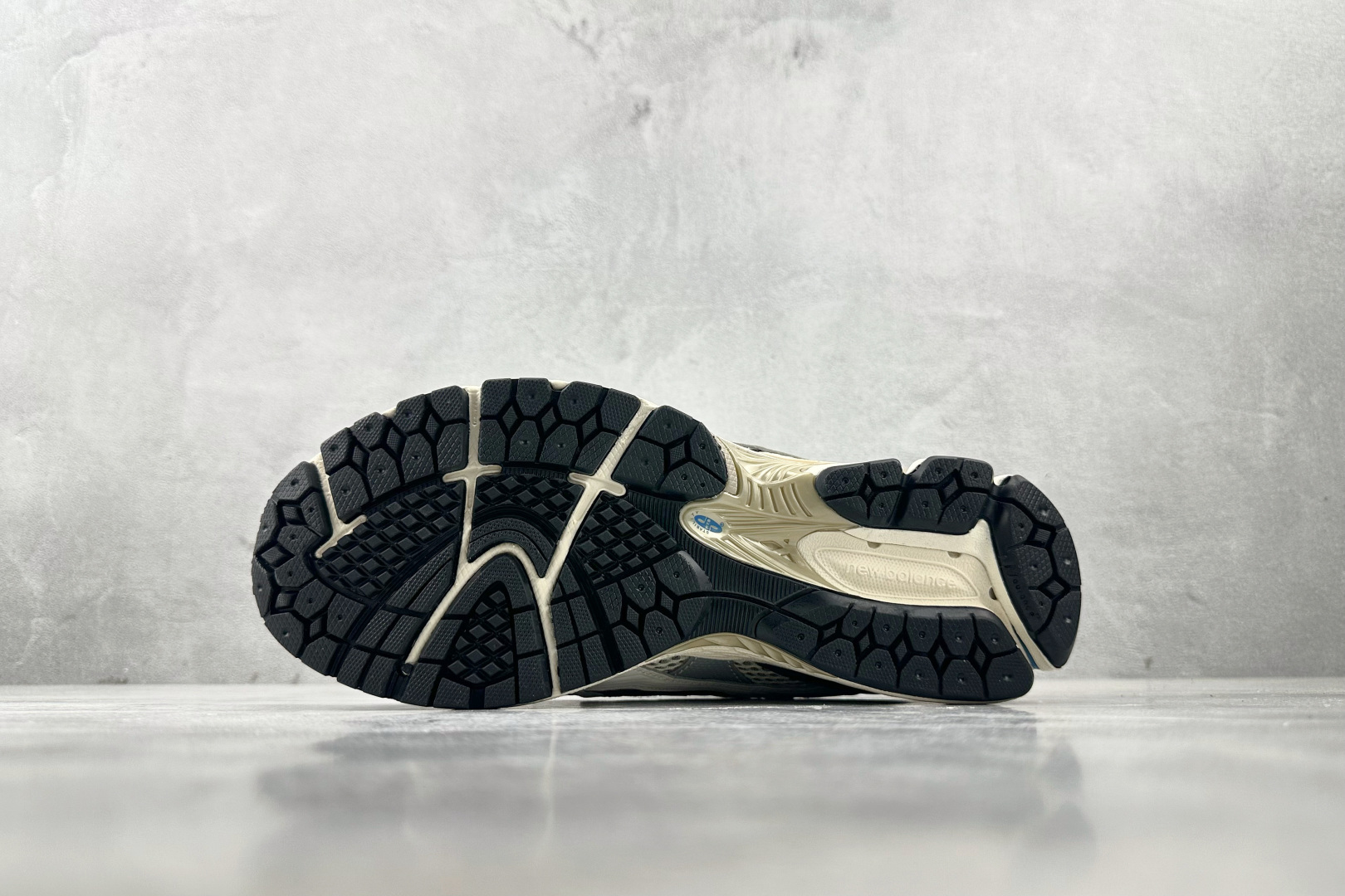 大厂出品 New Balance U1906 灰色 U1906NA