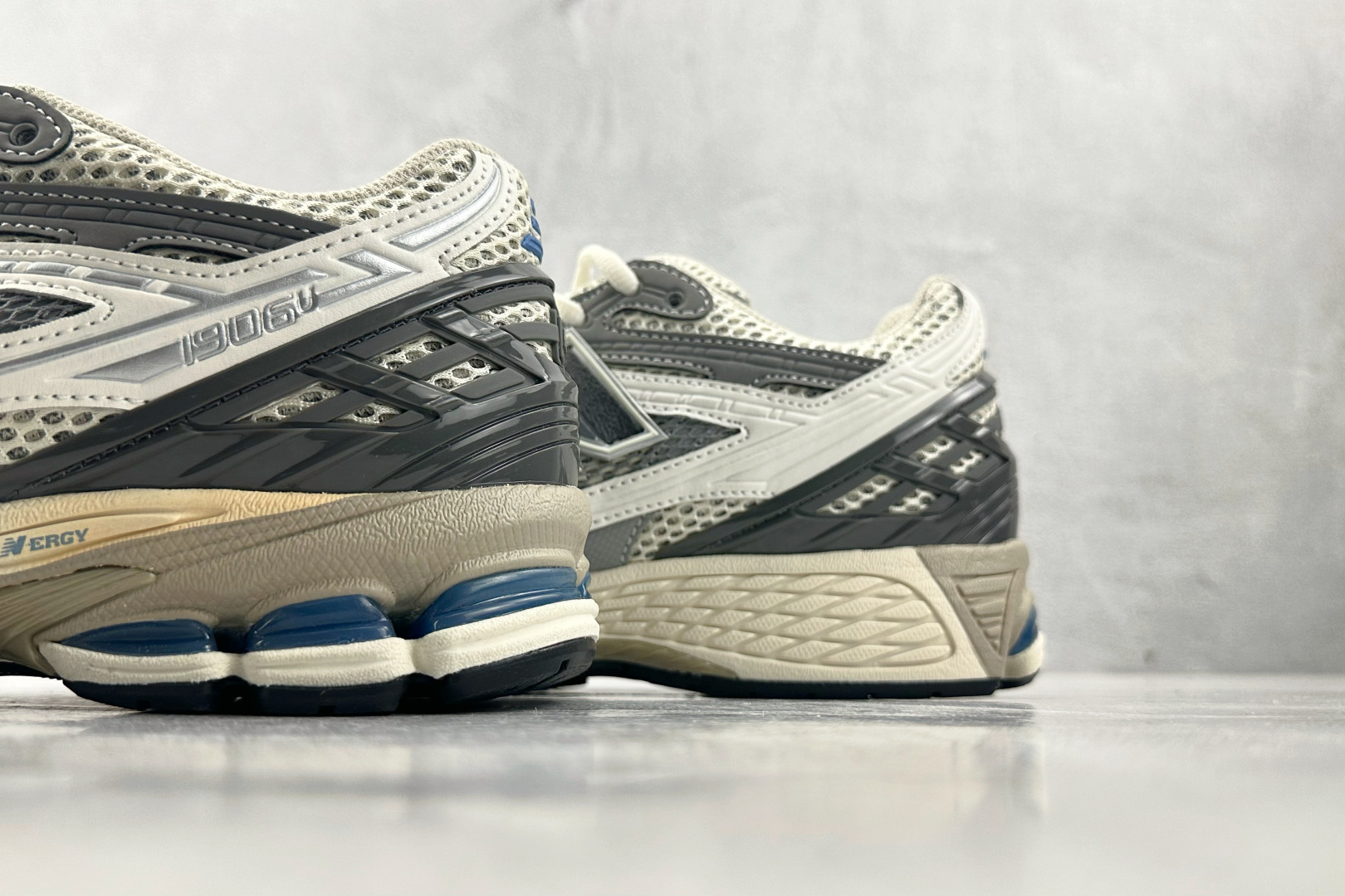 大厂出品 New Balance U1906 灰色 U1906NA