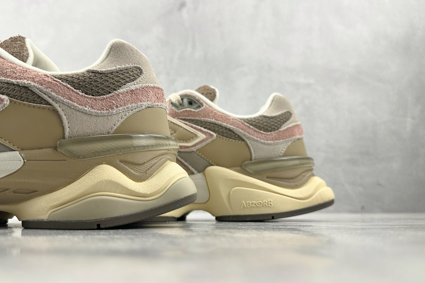 240 大厂出品 New Balance NB 9060 浅褐色 U9060NTB-Chinese UA Cheap High Quatity Brand Clothes Bags handbags Sneakers wholesale wholesaler seller from China Factory suppliers Fashion Clothing Shoes best Quality Beautiful Price 240 大厂出品 New Balance NB 9060 浅褐色 U9060NTB