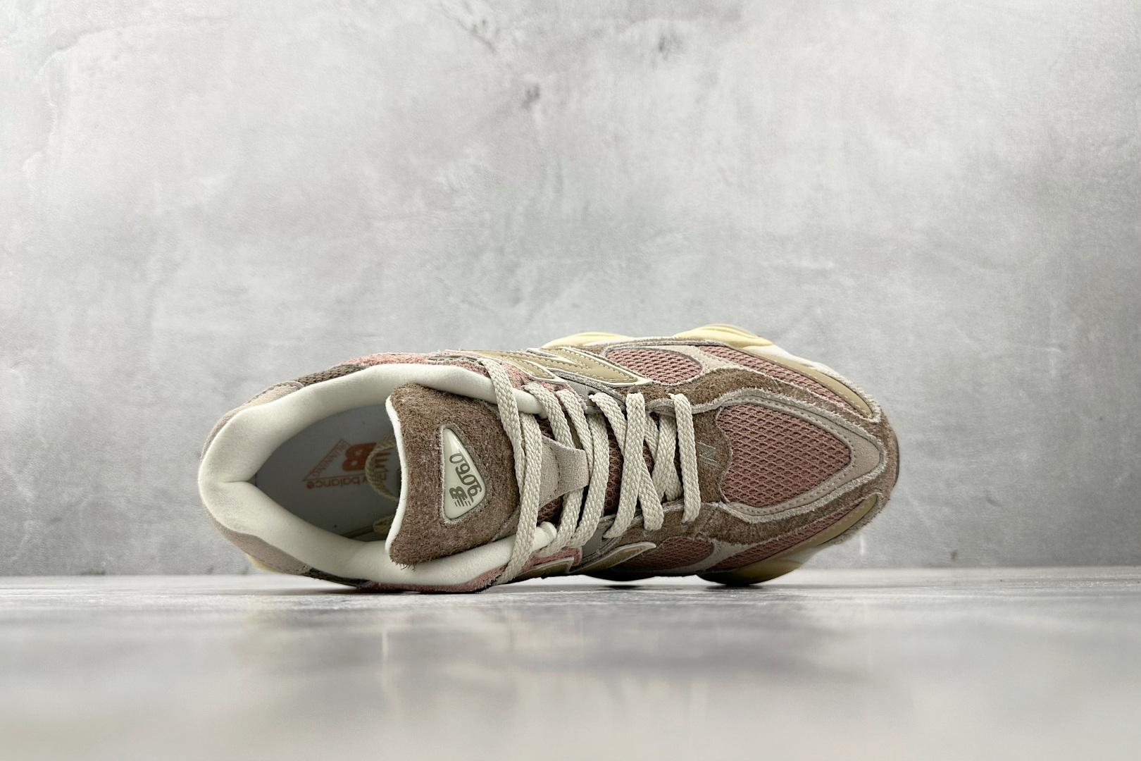 240 大厂出品 New Balance NB 9060 浅褐色 U9060NTB-Chinese UA Cheap High Quatity Brand Clothes Bags handbags Sneakers wholesale wholesaler seller from China Factory suppliers Fashion Clothing Shoes best Quality Beautiful Price 240 大厂出品 New Balance NB 9060 浅褐色 U9060NTB