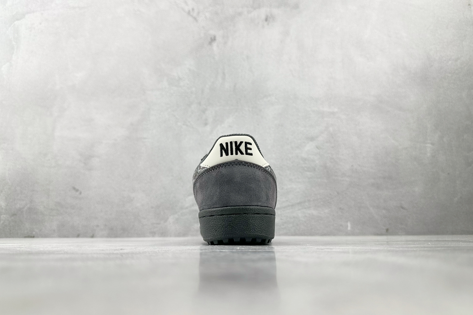 Nike Field General 82 Snake Skin Swoosh灰色 IF0667-001