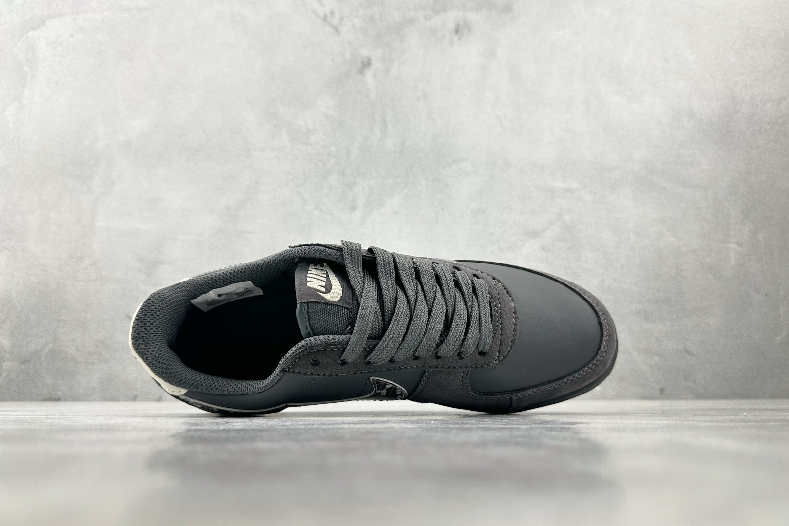 Nike Field General 82 Snake Skin Swoosh灰色 IF0667-001