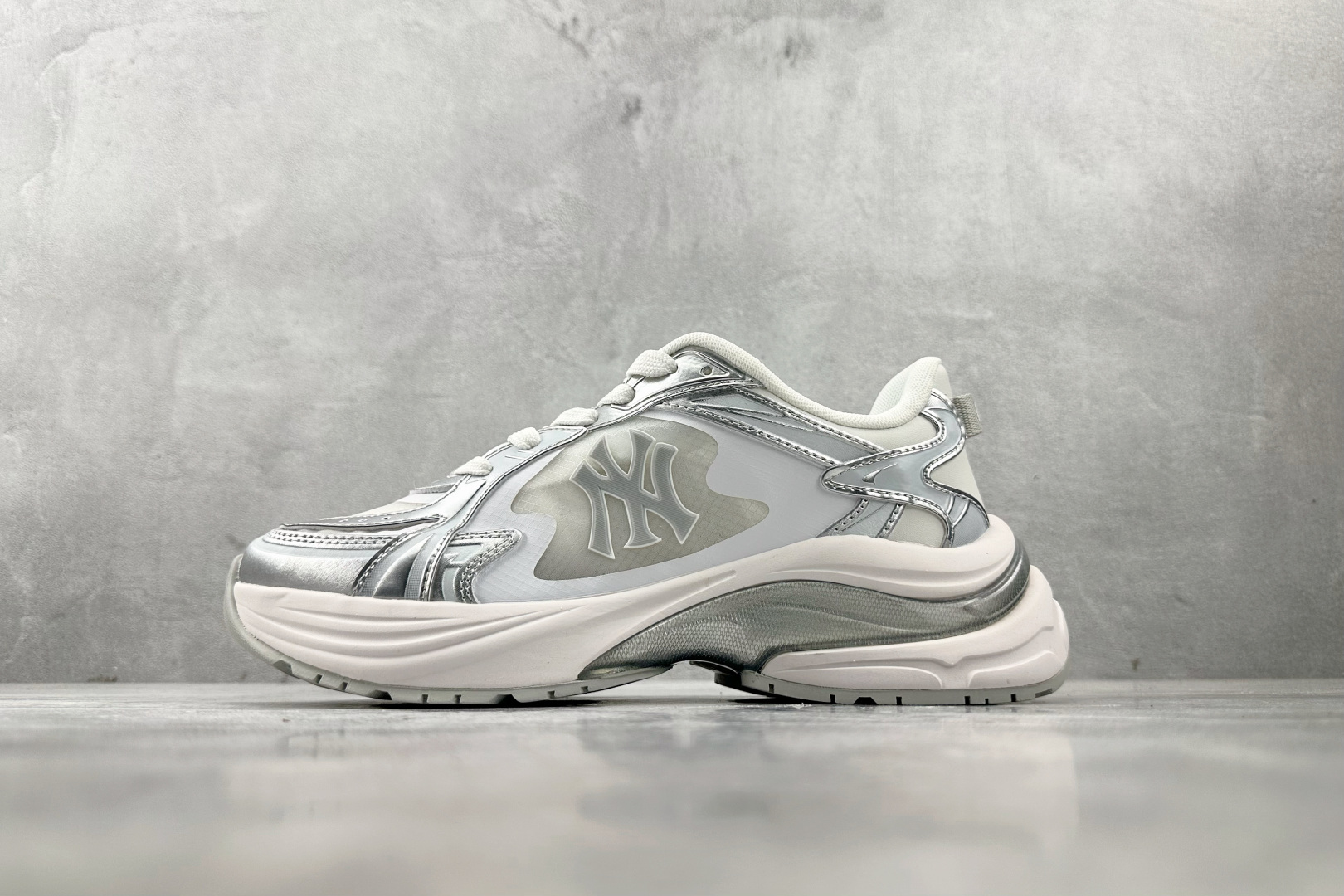 MLB Chunky Jogger 白色 3ARNM015N-50WHS