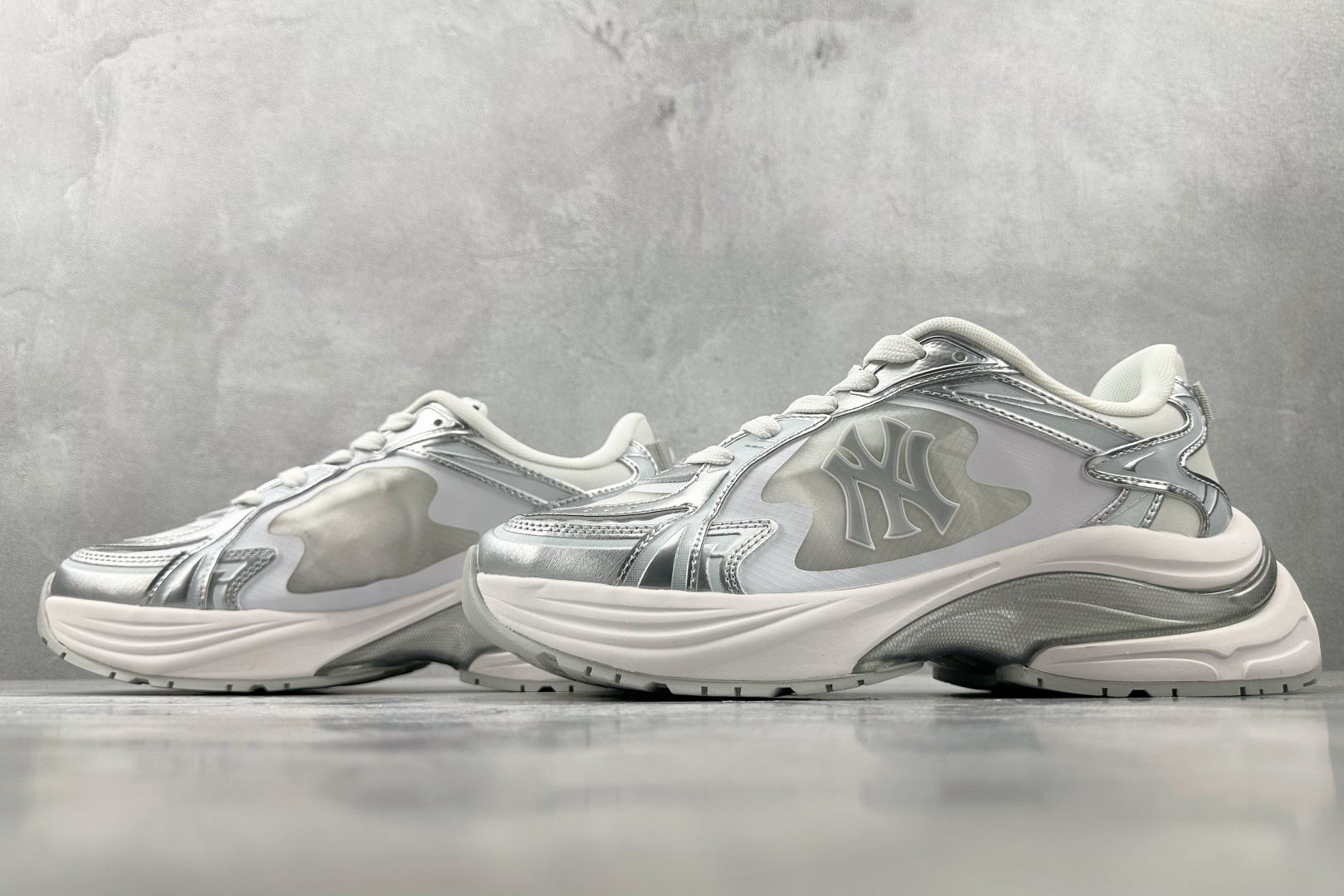 MLB Chunky Jogger 白色 3ARNM015N-50WHS