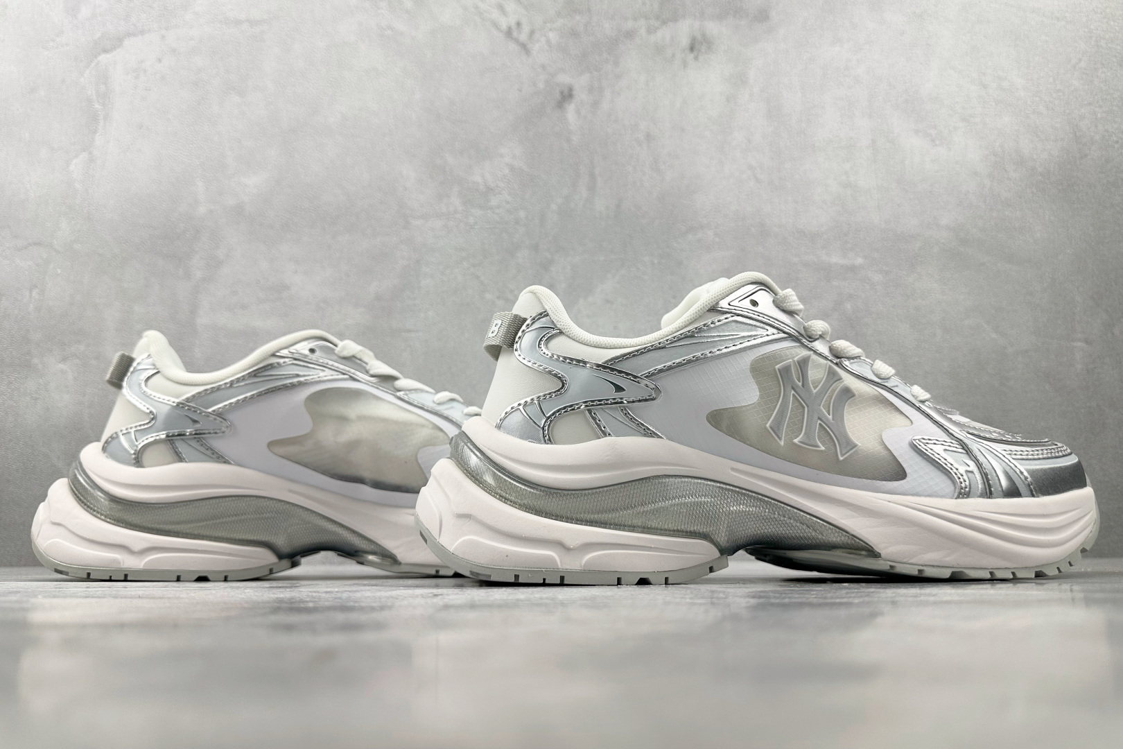 MLB Chunky Jogger 白色 3ARNM015N-50WHS