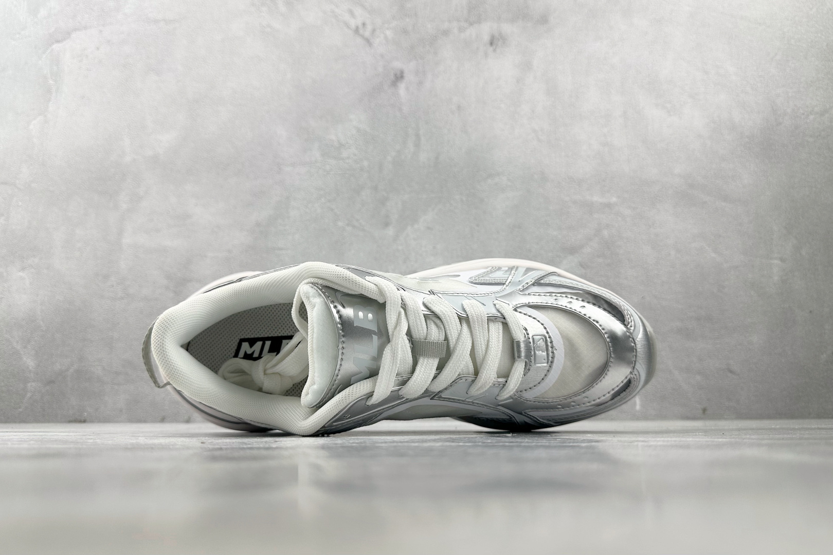 MLB Chunky Jogger 白色 3ARNM015N-50WHS