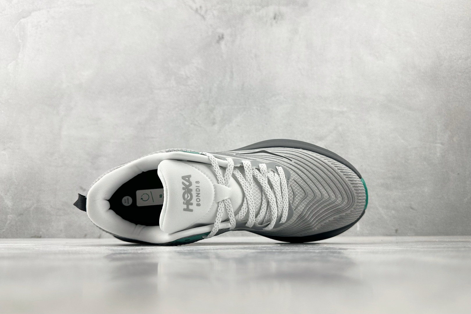 HOKA ONE ONE Bondi 8 Tech Stealth 邦代8 白黑绿 1150918-HRM