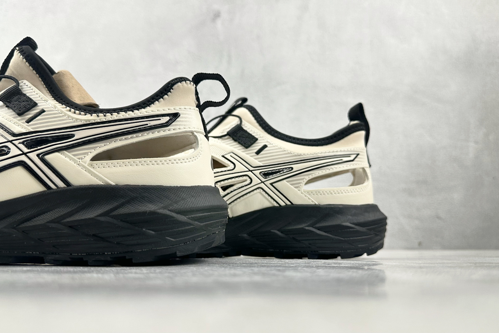 品质升级 Asics Gel-Sonoma SE 米黑色 1203A670-202