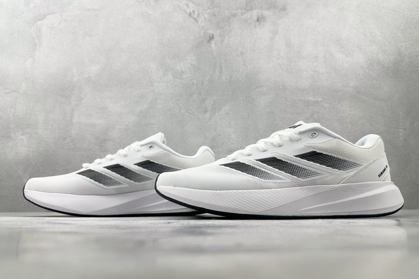 adidas Duramo RC 白黑 ID2702