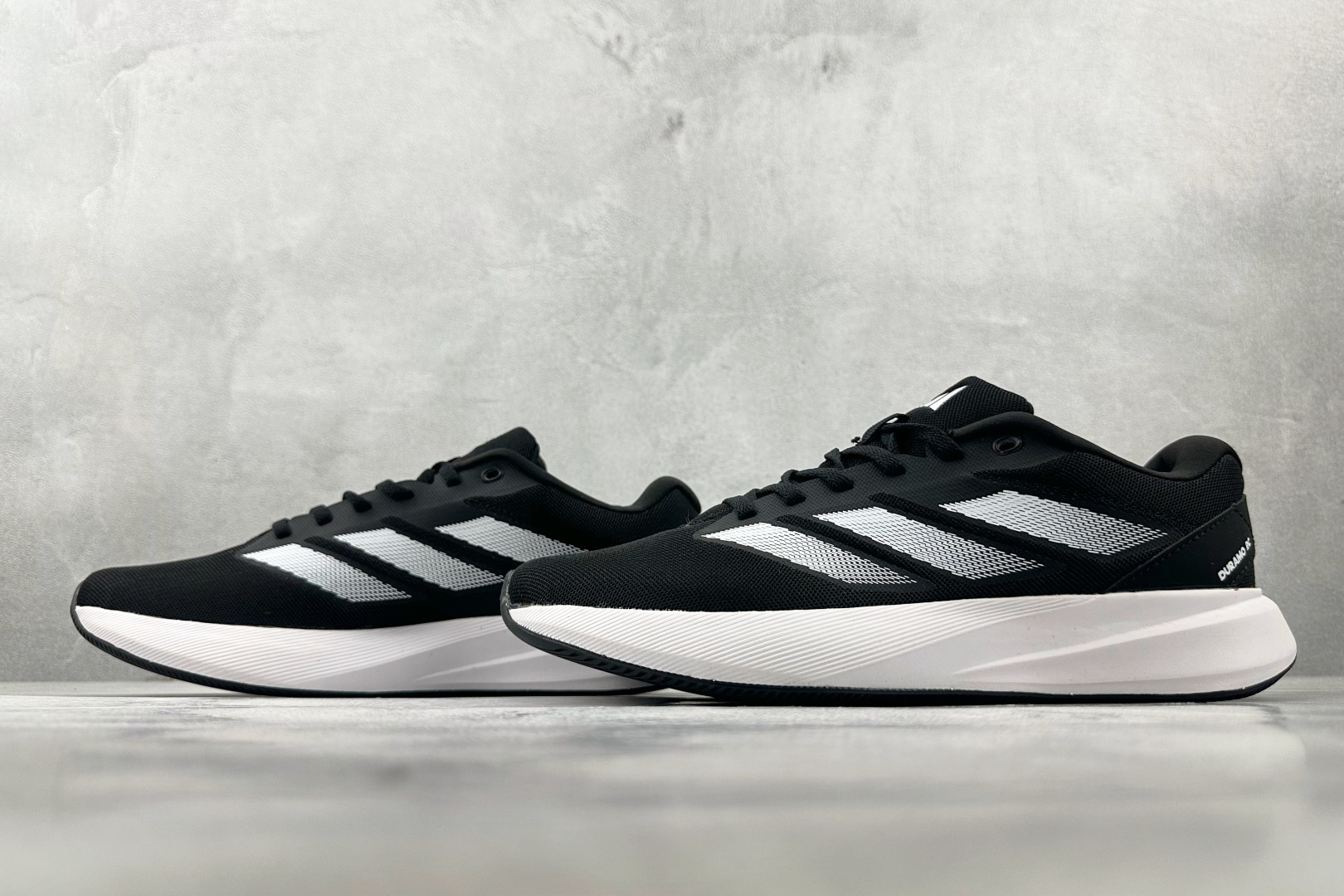 180 adidas Duramo RC 黑白 ID2704