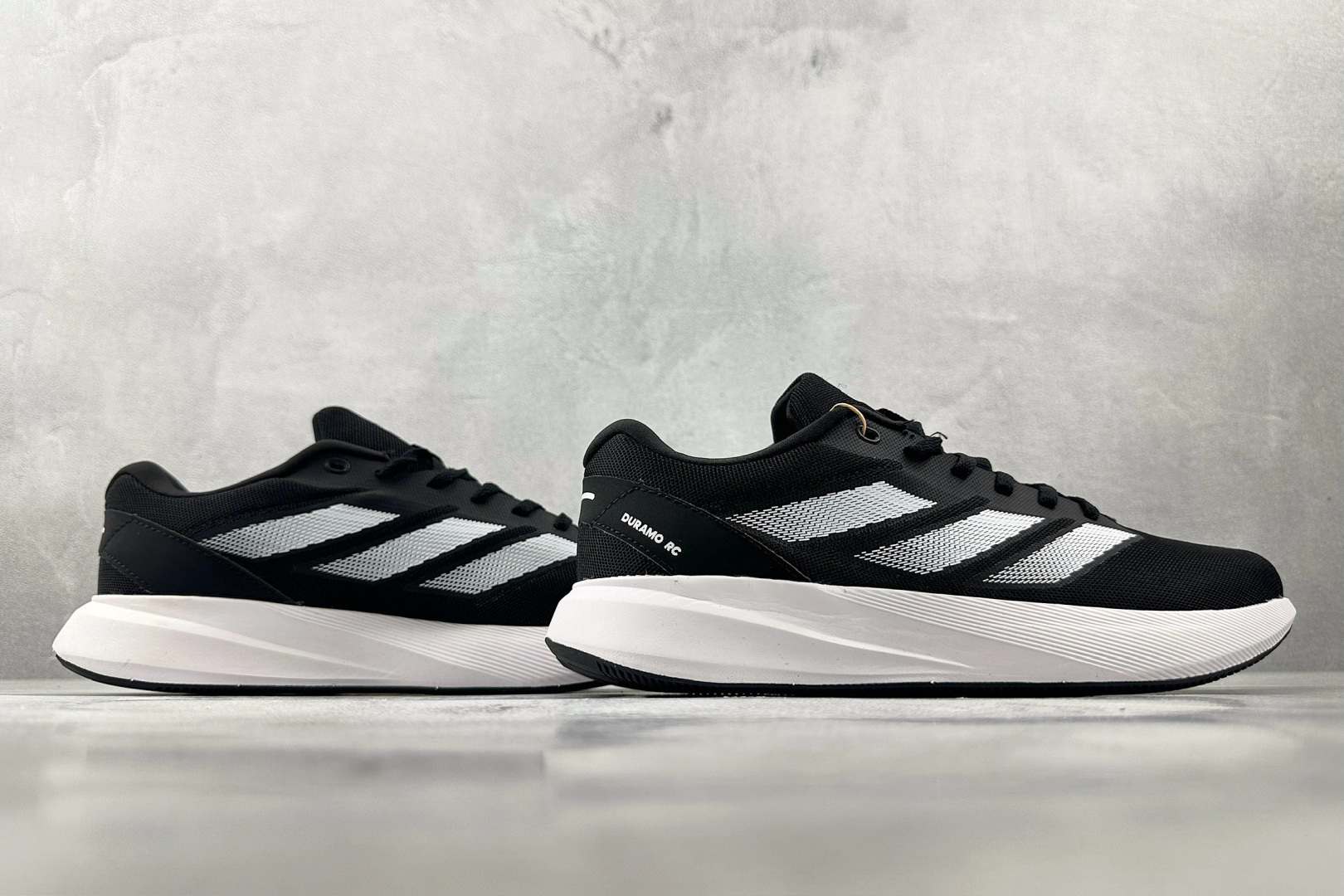 180 adidas Duramo RC 黑白 ID2704