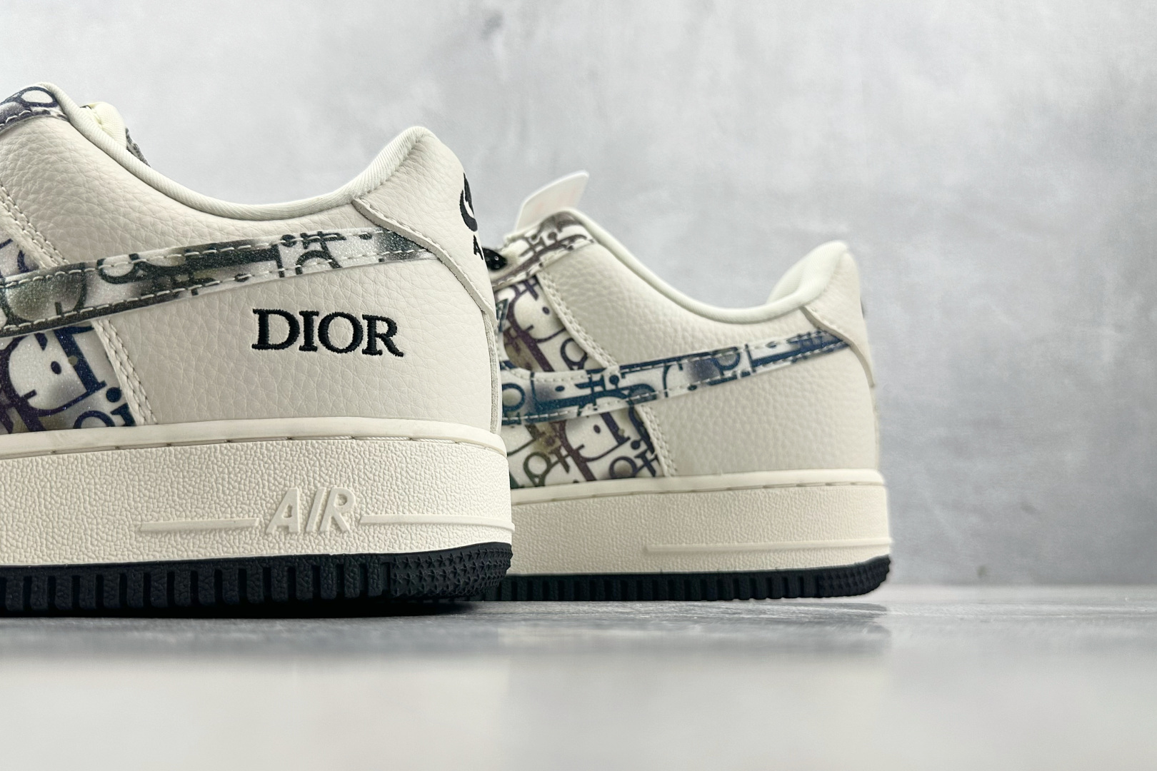 Nike Air Force 1'07 Dior 联名 米白黑 DF0188-064 Nike Air Force 1'07 Dior 联名 米白黑 DF0188-064