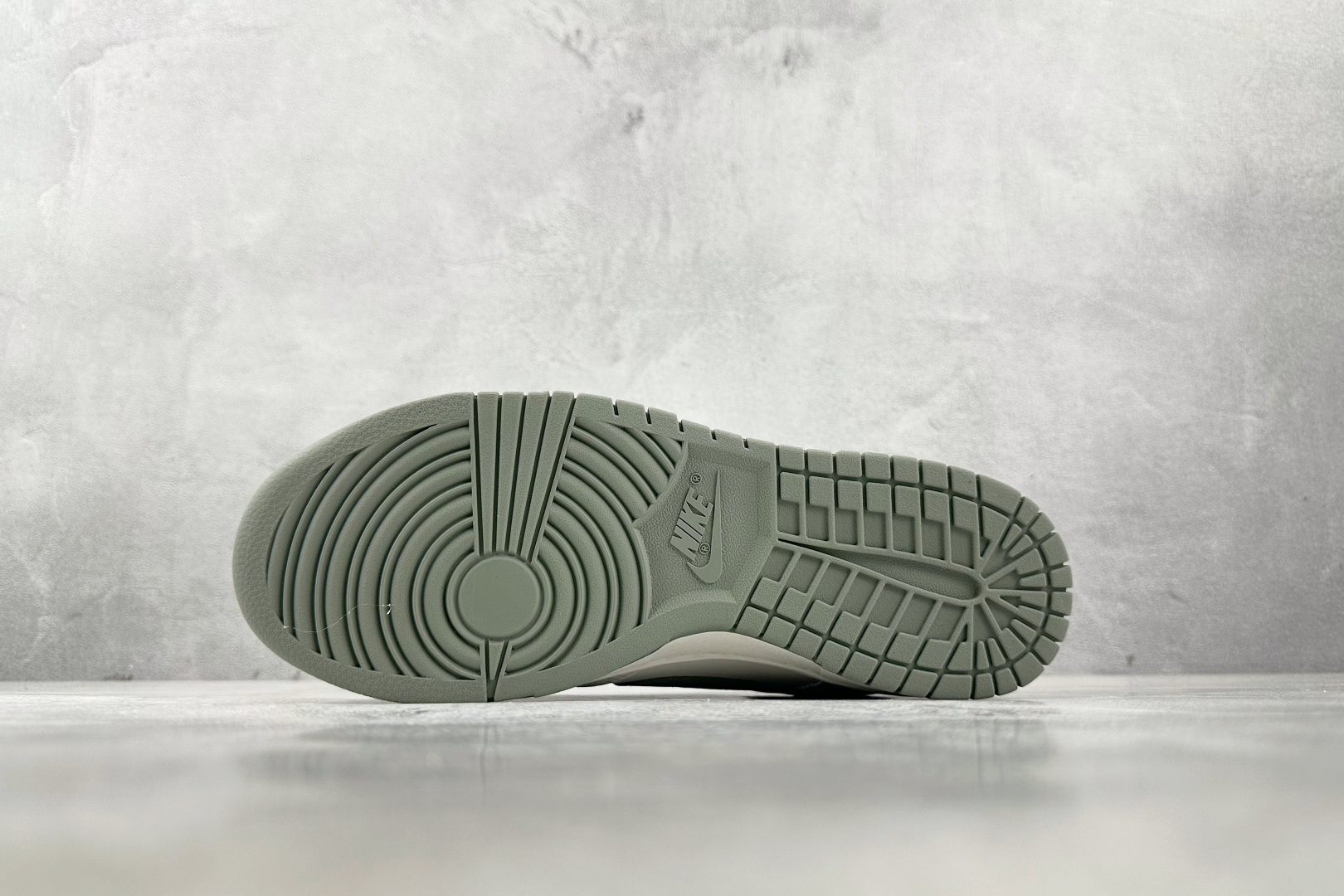 特价 
【定制球鞋】Nike Dunk 心之希翼 米白绿

货号：WG0406 021
尺码：36 36