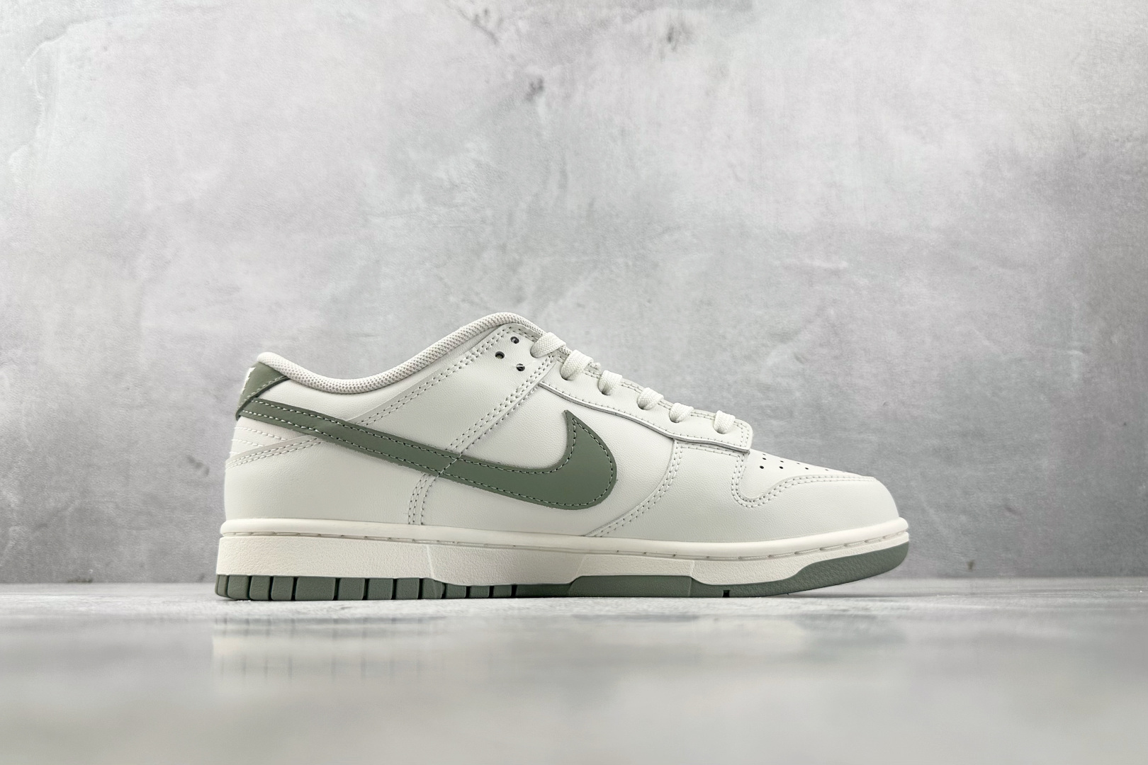 特价 
【定制球鞋】Nike Dunk 心之希翼 米白绿

货号：WG0406 021
尺码：36 36
