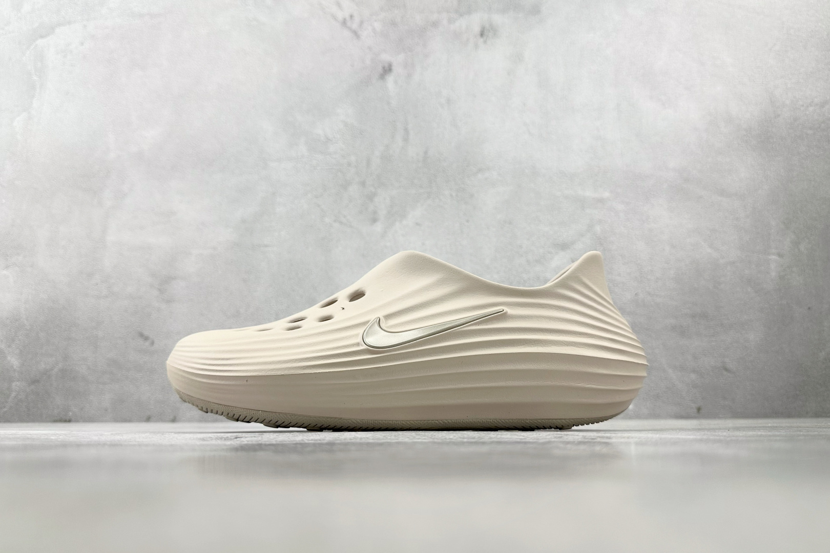 外贸专供 Nike ReactX Rejuven8 Light Orewood Brown 浅金棕 HV5060-100