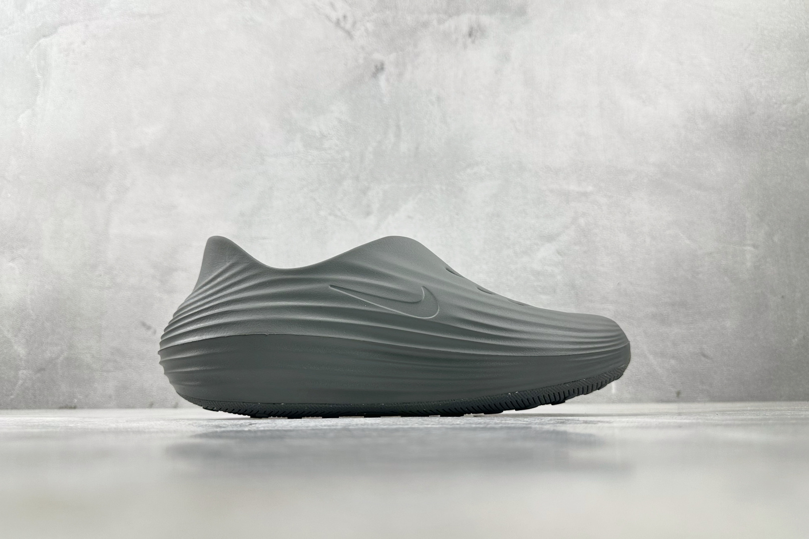 外贸专供 Nike ReactX Rejuven8 灰色 HV5060-002