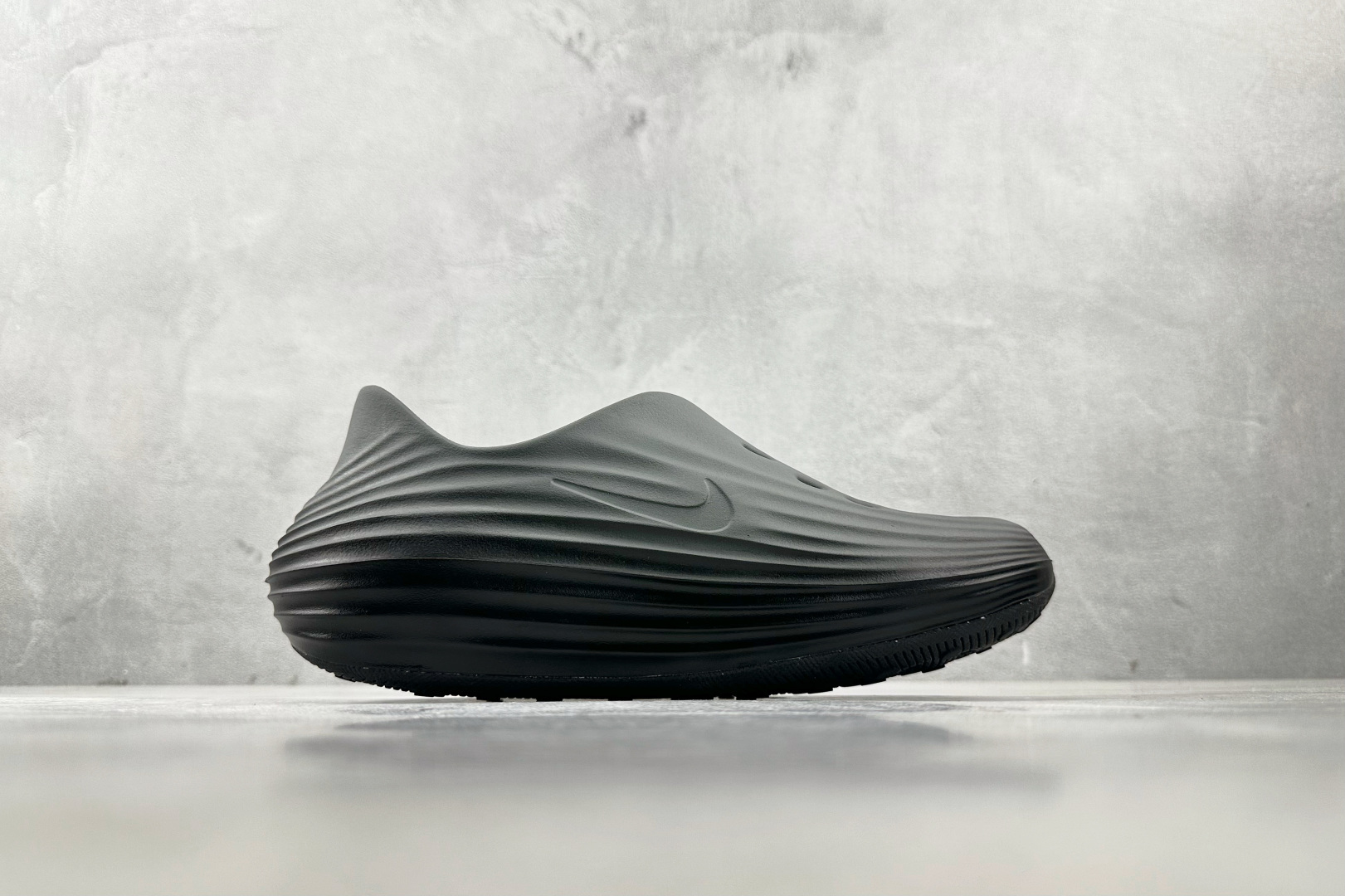 外贸专供 Nike ReactX Rejuven8 黑绿 HV5060-003 外贸专供 Nike ReactX Rejuven8 黑绿 HV5060-003