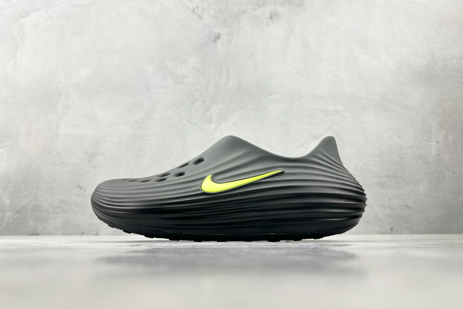 外贸专供 Nike ReactX Rejuven8 黑绿 HV5060-003 外贸专供 Nike ReactX Rejuven8 黑绿 HV5060-003
