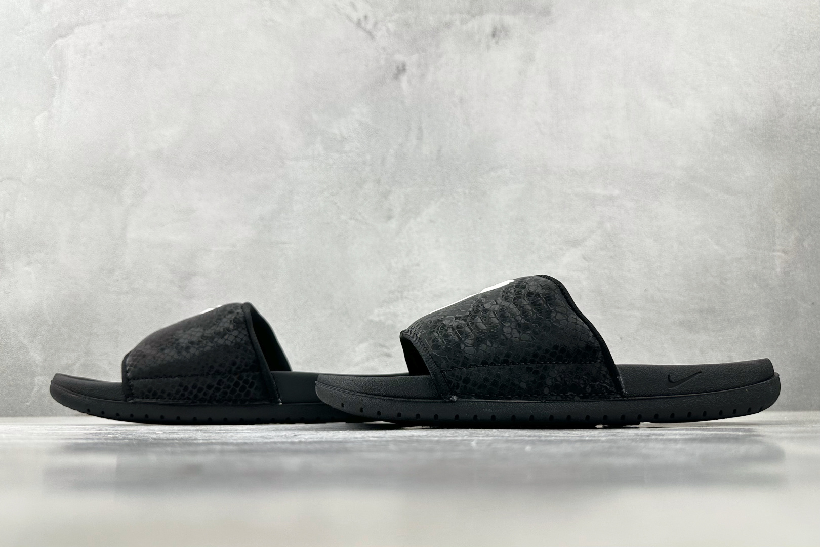 外贸专供 Nike Kobe Offcourt Slide 黑色 IF2870-001